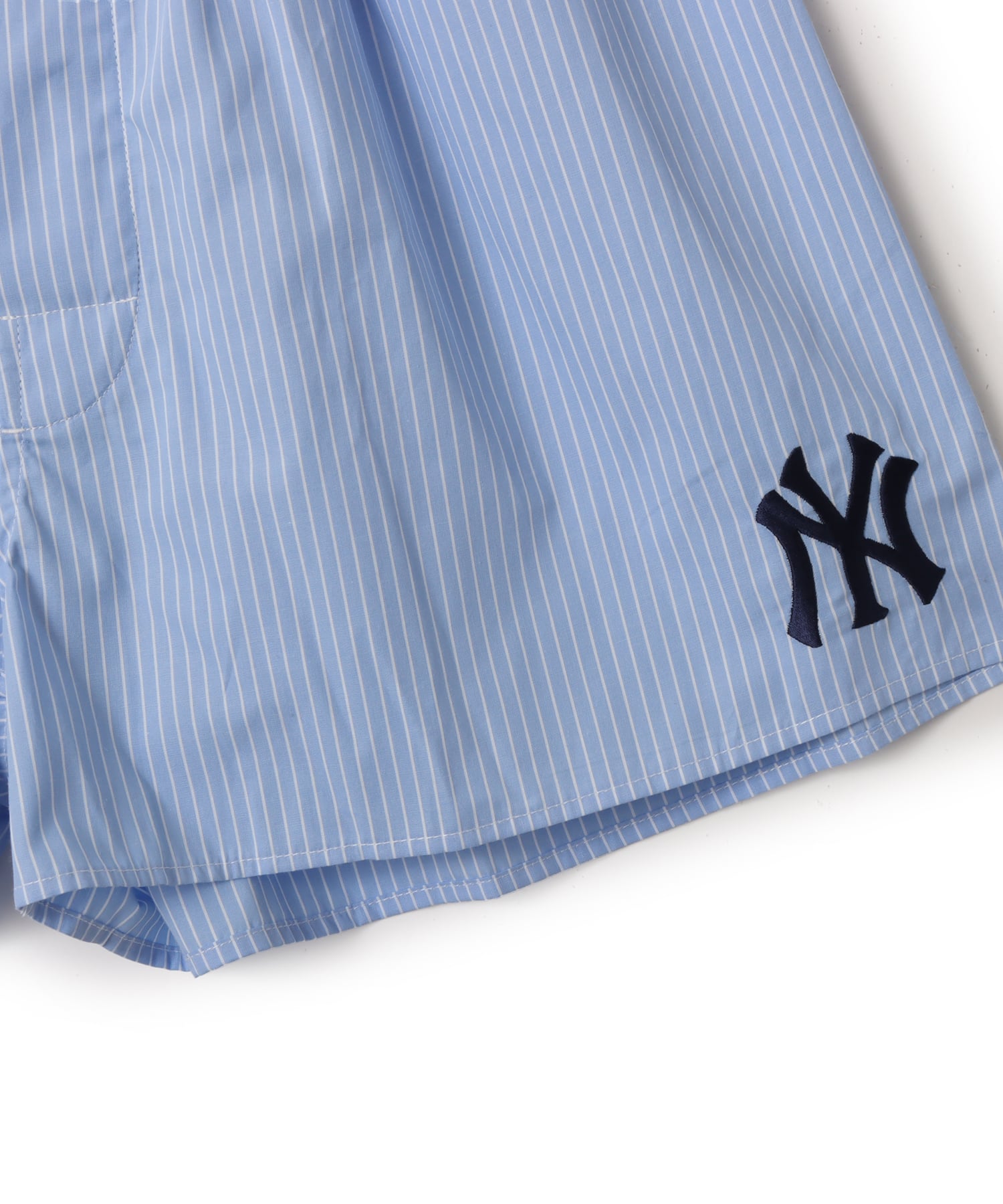 SPORTY＆RICH Heritage Yankees Serif Boxer Blue Stripeの画像
