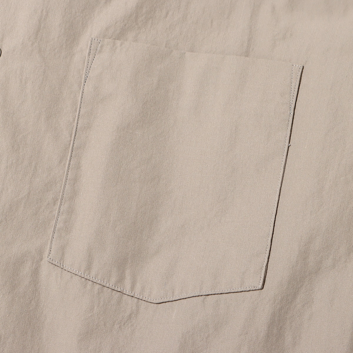 nanamica Regular Collar Wind Shirt Light Taupe 23SP-Iの画像