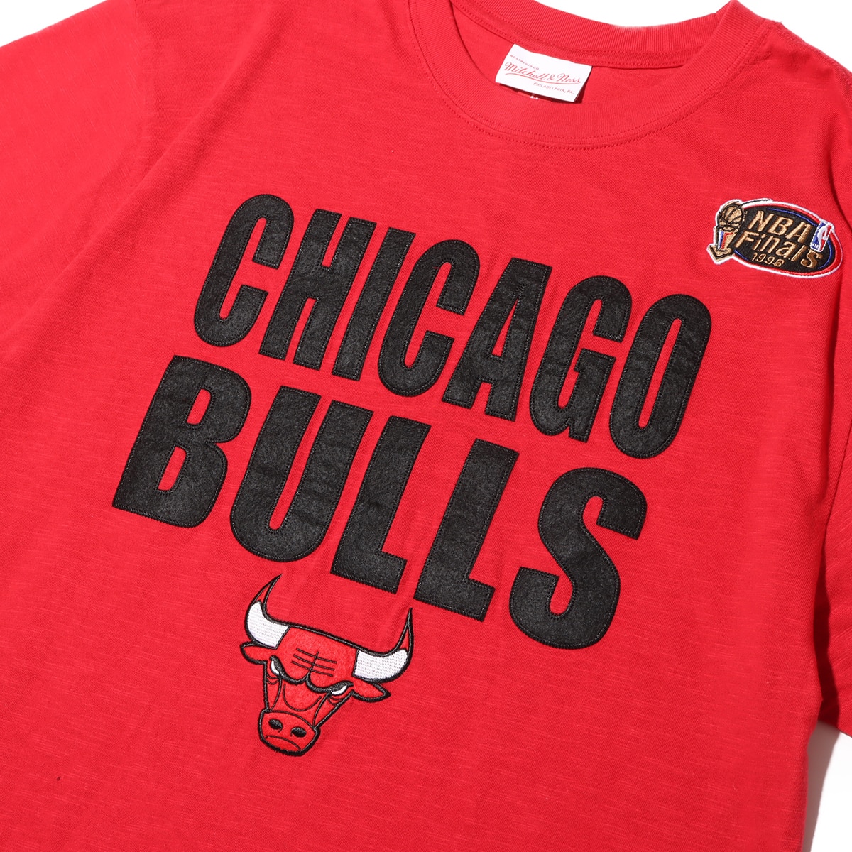 Mitchell & Ness LEGENDARY SLUB S/S TEE BULLS REDの画像