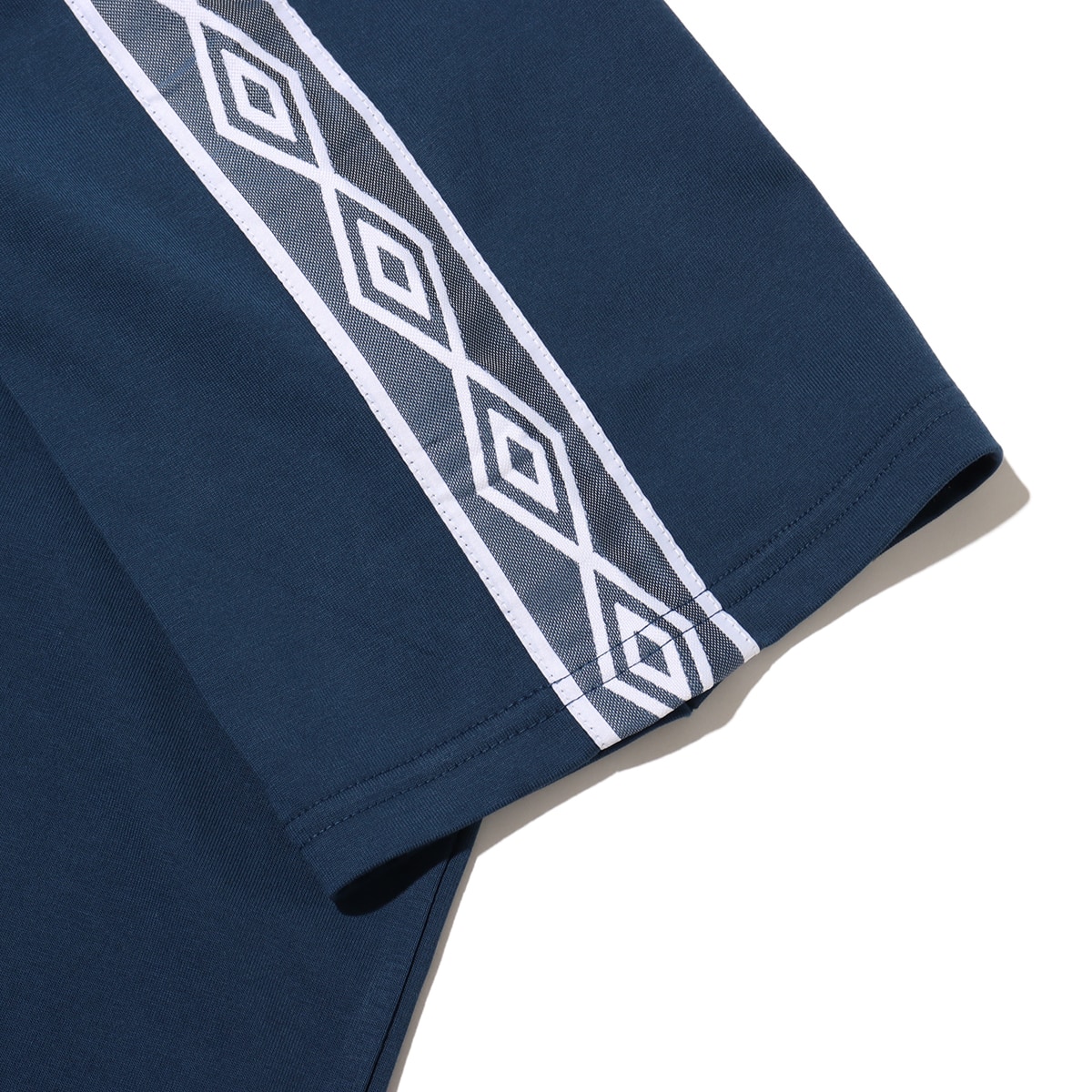 UMBRO SIDE TAPE OVERSIZED FIT SHORT SLEEVE SHIRT NAVY の画像