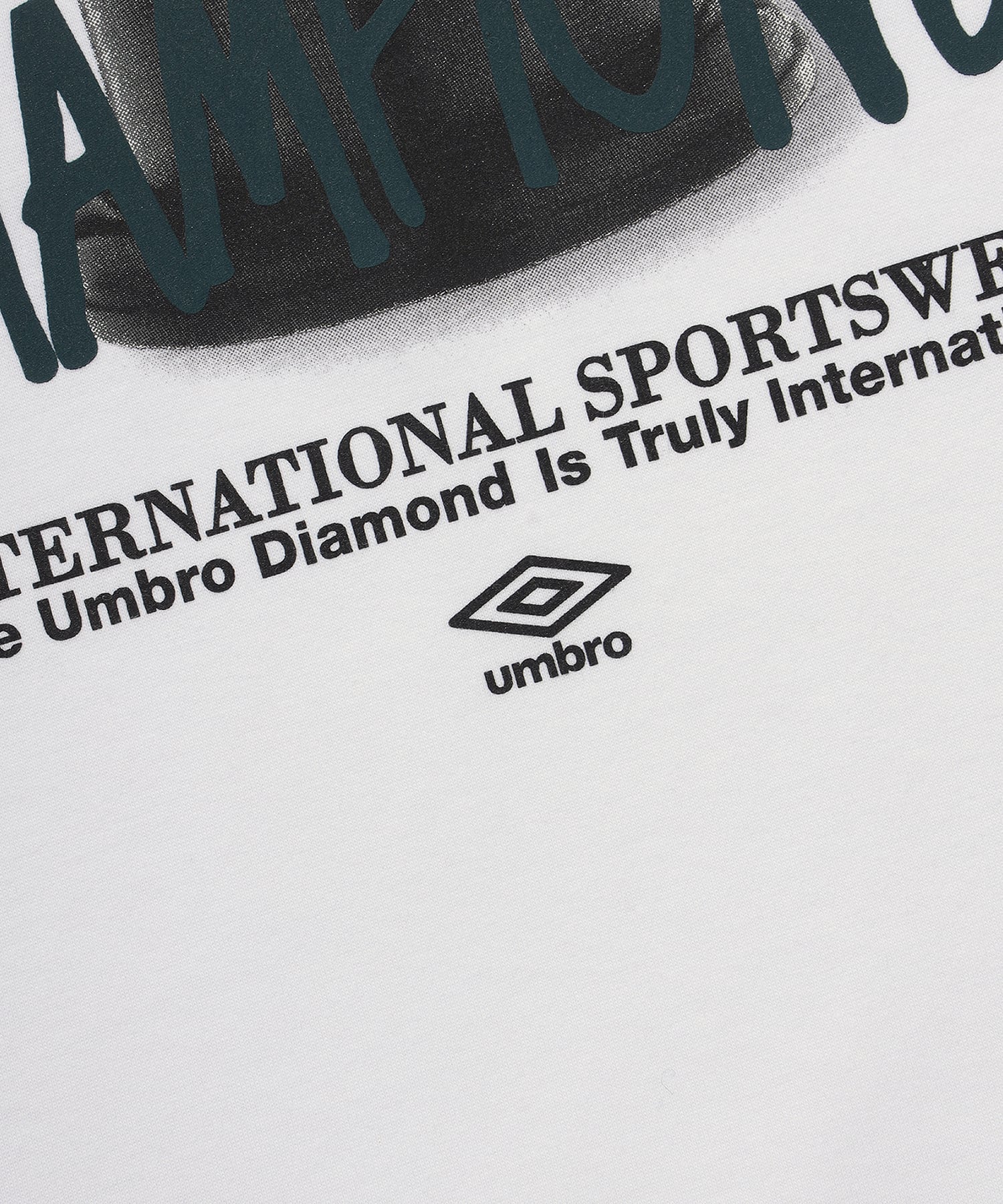 UMBRO 【KOREA COLLECTION】TROPHY SHORTS SLEEVE T-SHIRTS ホワイトの画像