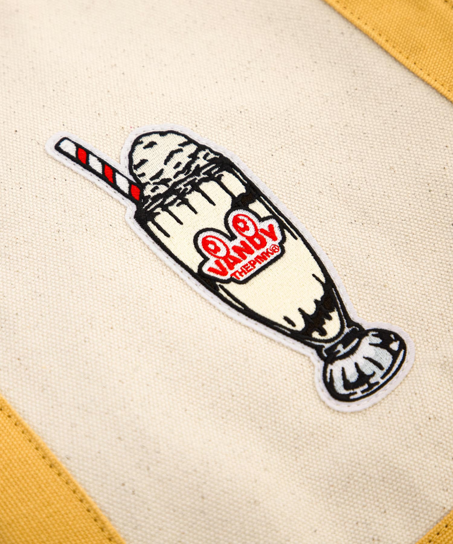 VANDYTHEPINK x ATMOS Milkshakes Tote Bag CREAMの画像