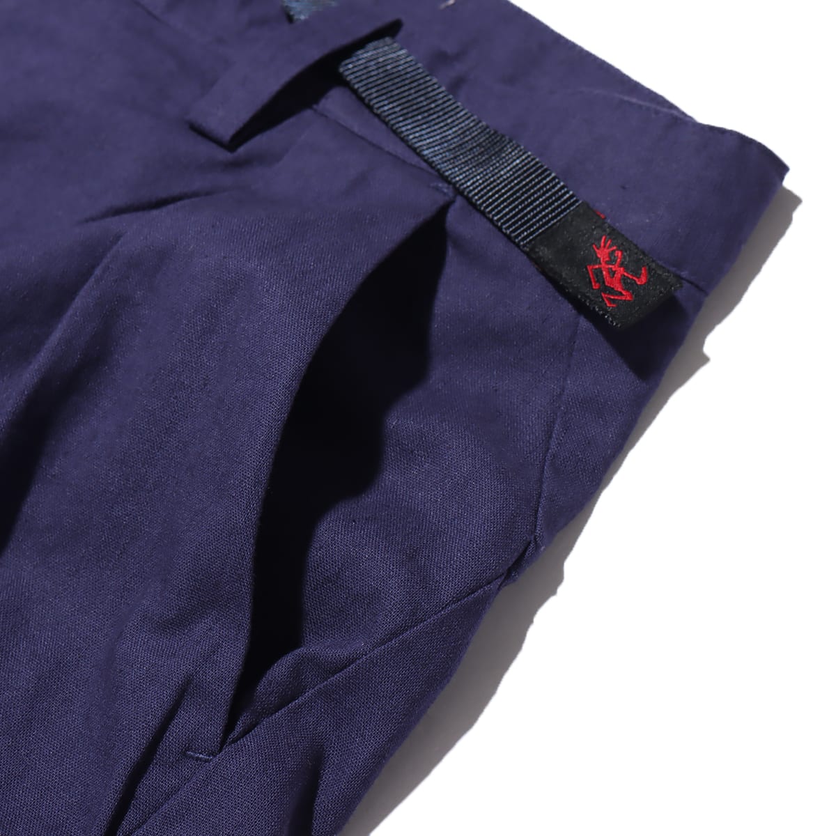 WHITE MOUNTAINEERING WM x GRAMICCI DARTED SHORT PANTS NAVY 21SP-Iの画像