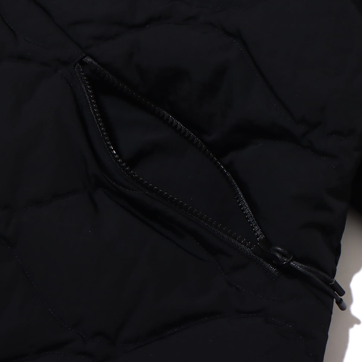 WHITE MOUNTAINEERING × TAION QUILTED HANTEN BLACK 22FA-I