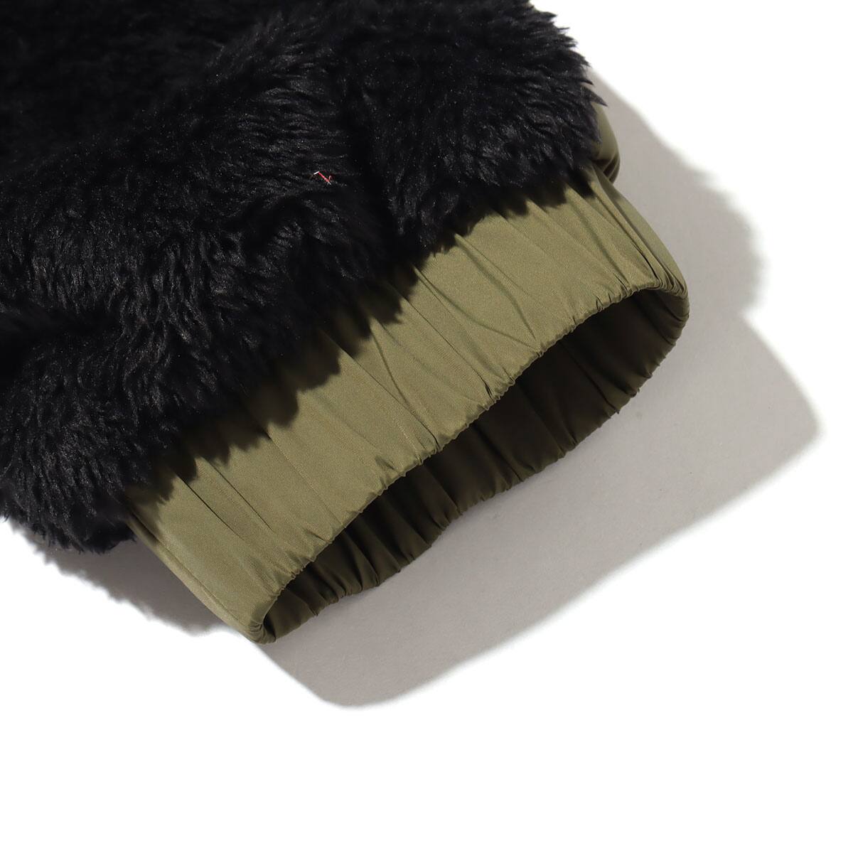 UGG Niko Sherpa Crewneck BLACK / OLIVE 21FW-Iの画像