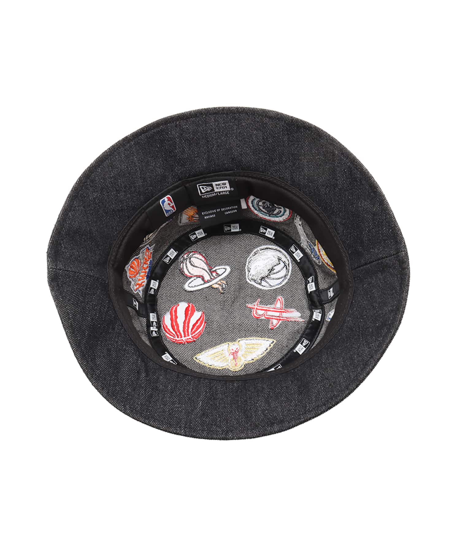 NEW ERA BUCKET01 ALL OVER NBA BLKL BLACKの画像