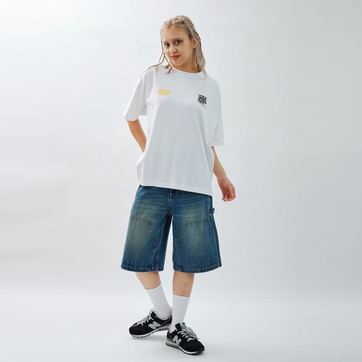 atmos pink x MONICHIKI HOUSE Address T-Shirt WHITEの画像