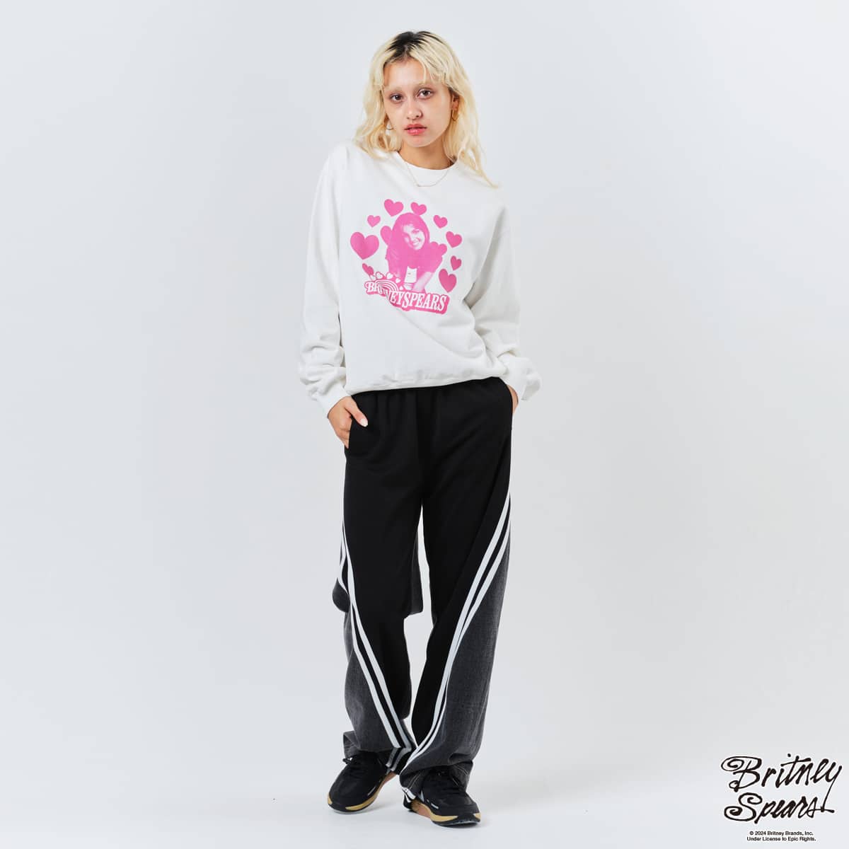atmos pink x Britney Spears Heart Logo Sweat Shirt WHITE