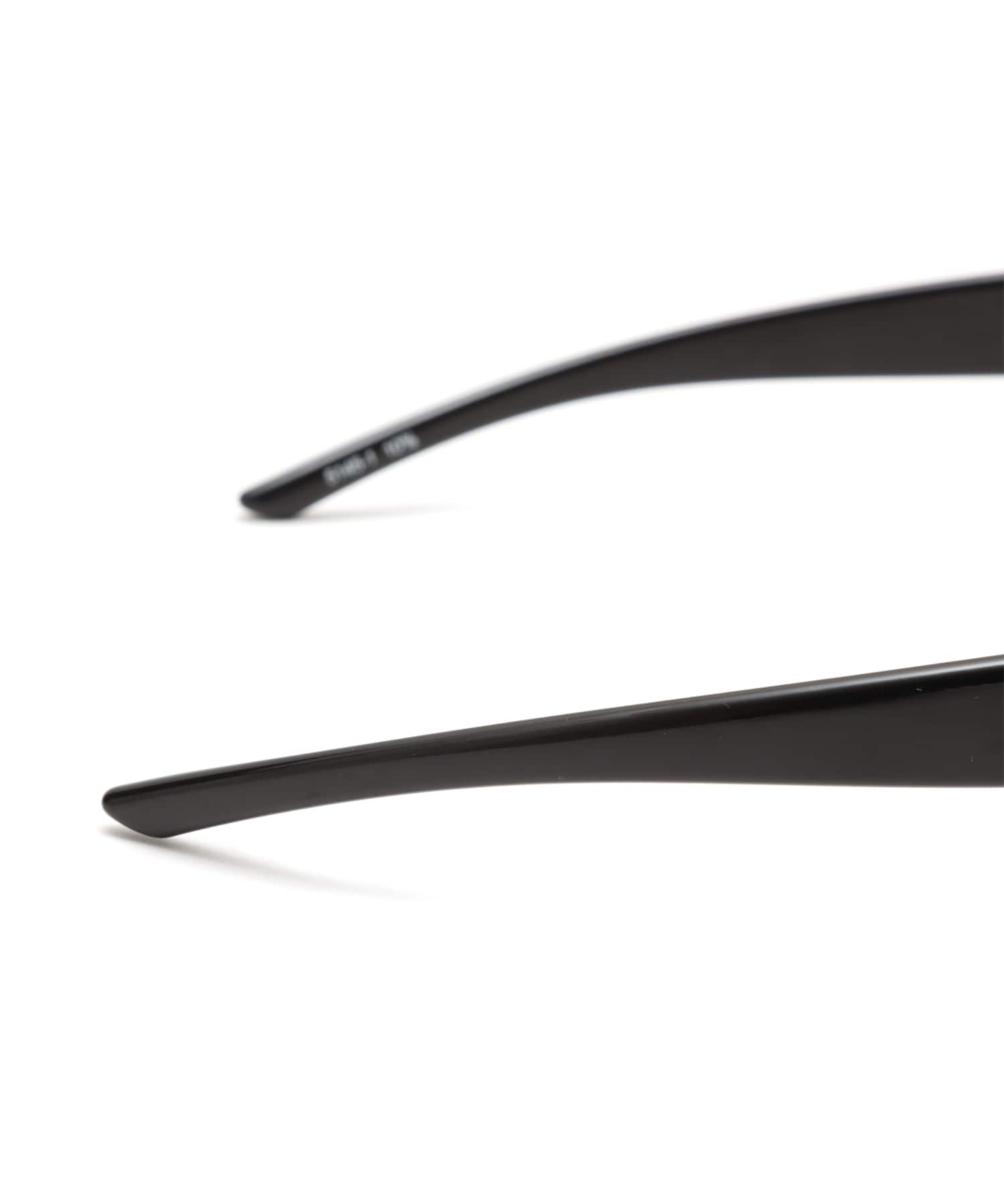 atmos pink Curved Sunglasses BLACKの画像