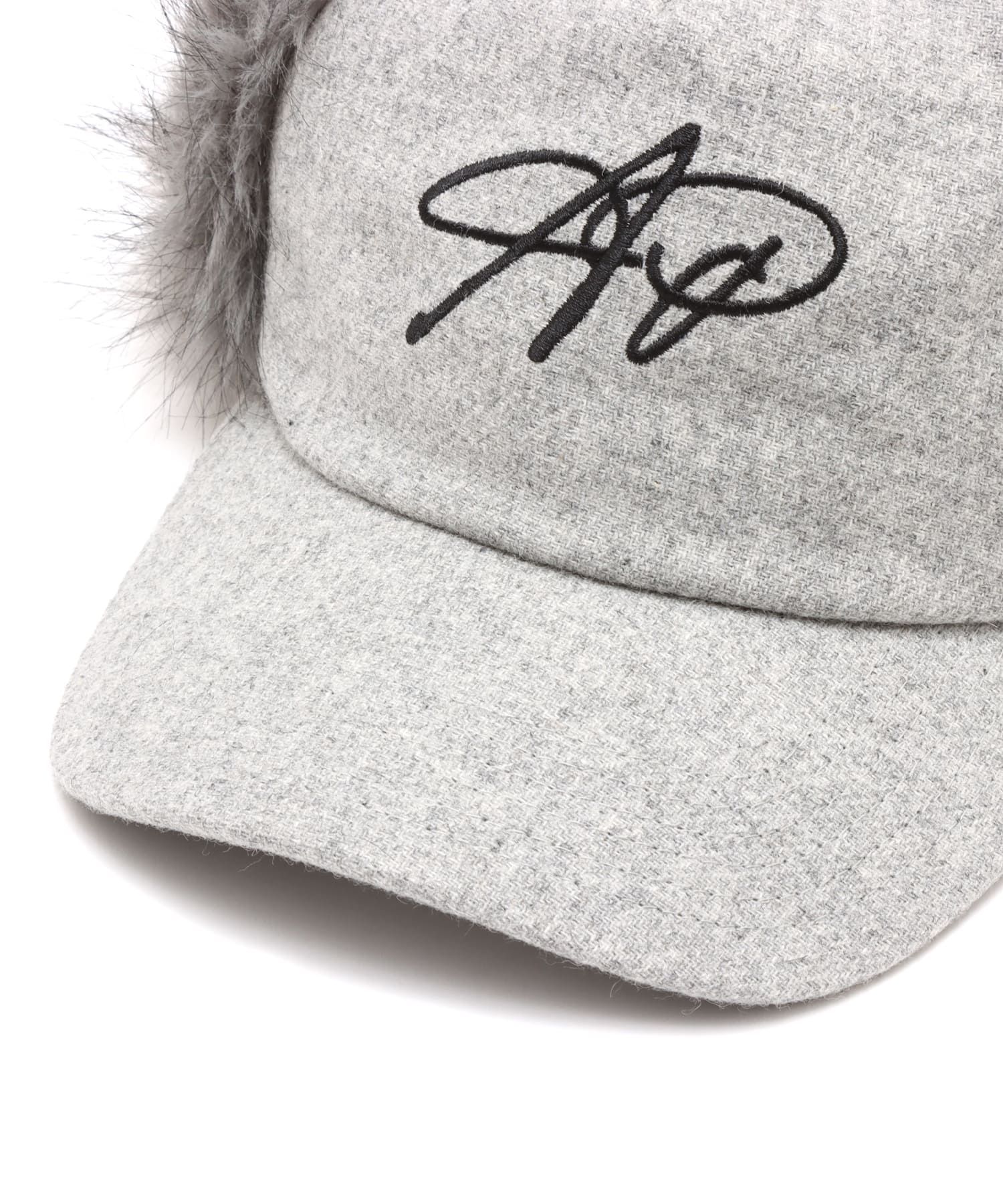 atmos pink Faux Fur Ear Cap GRAYの画像