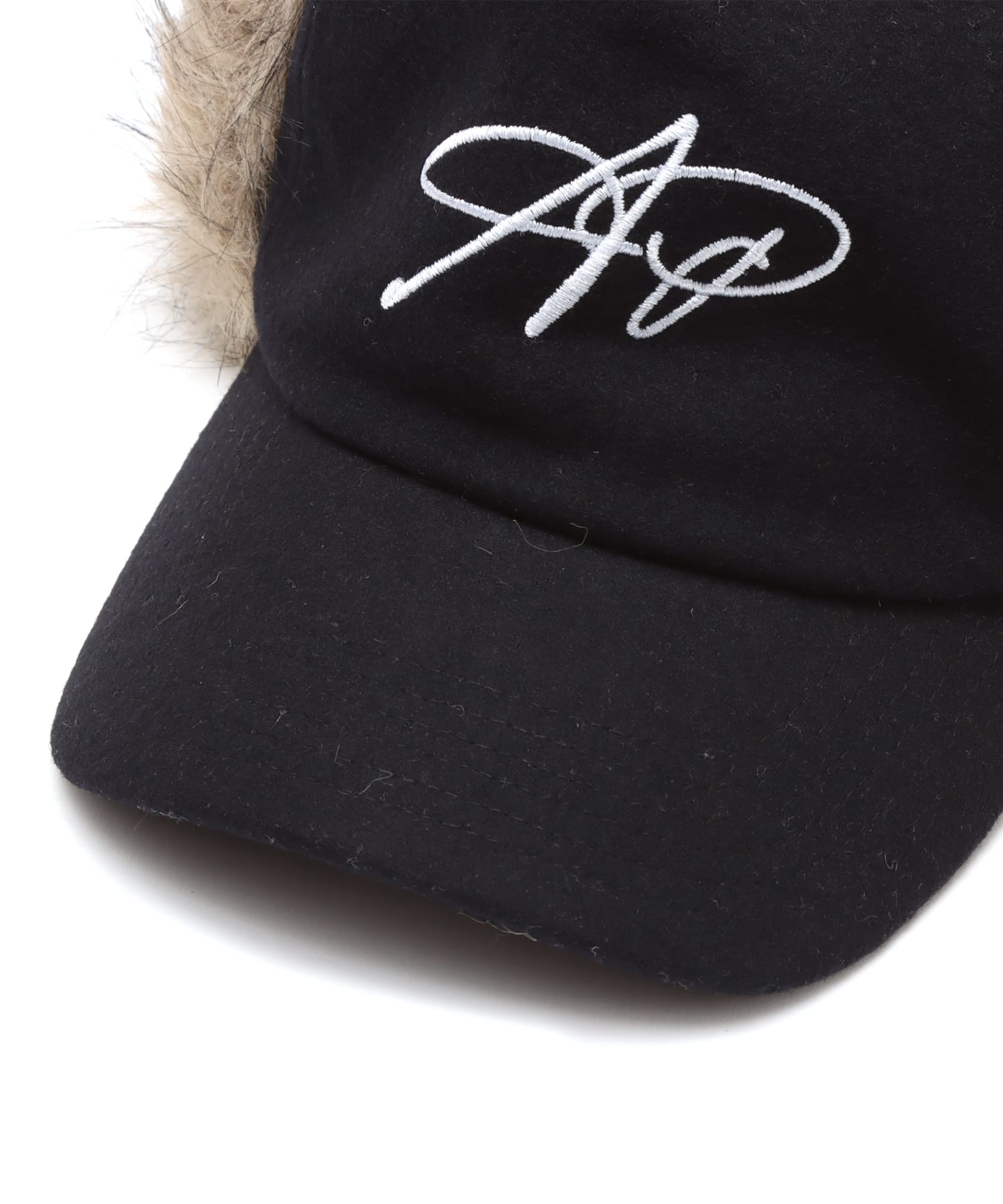 atmos pink Faux Fur Ear Cap NAVYの画像