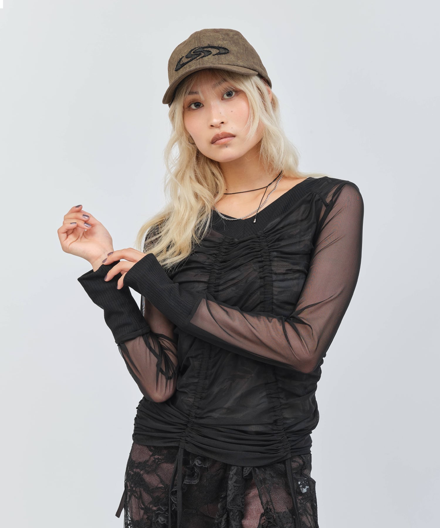 atmos pink See-through Layered LS T-shirt BLACKの画像