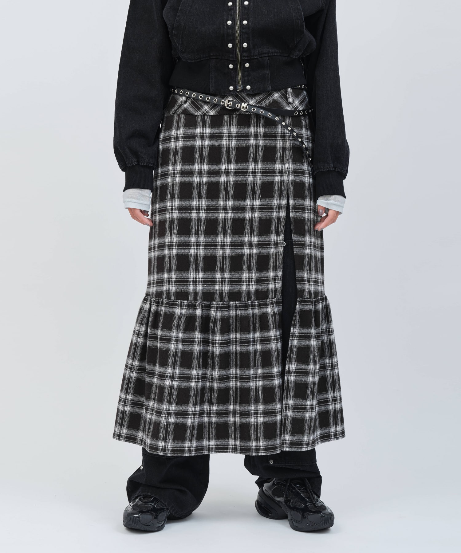 atmos pink Plaid Tiered Skirt BLACKの画像