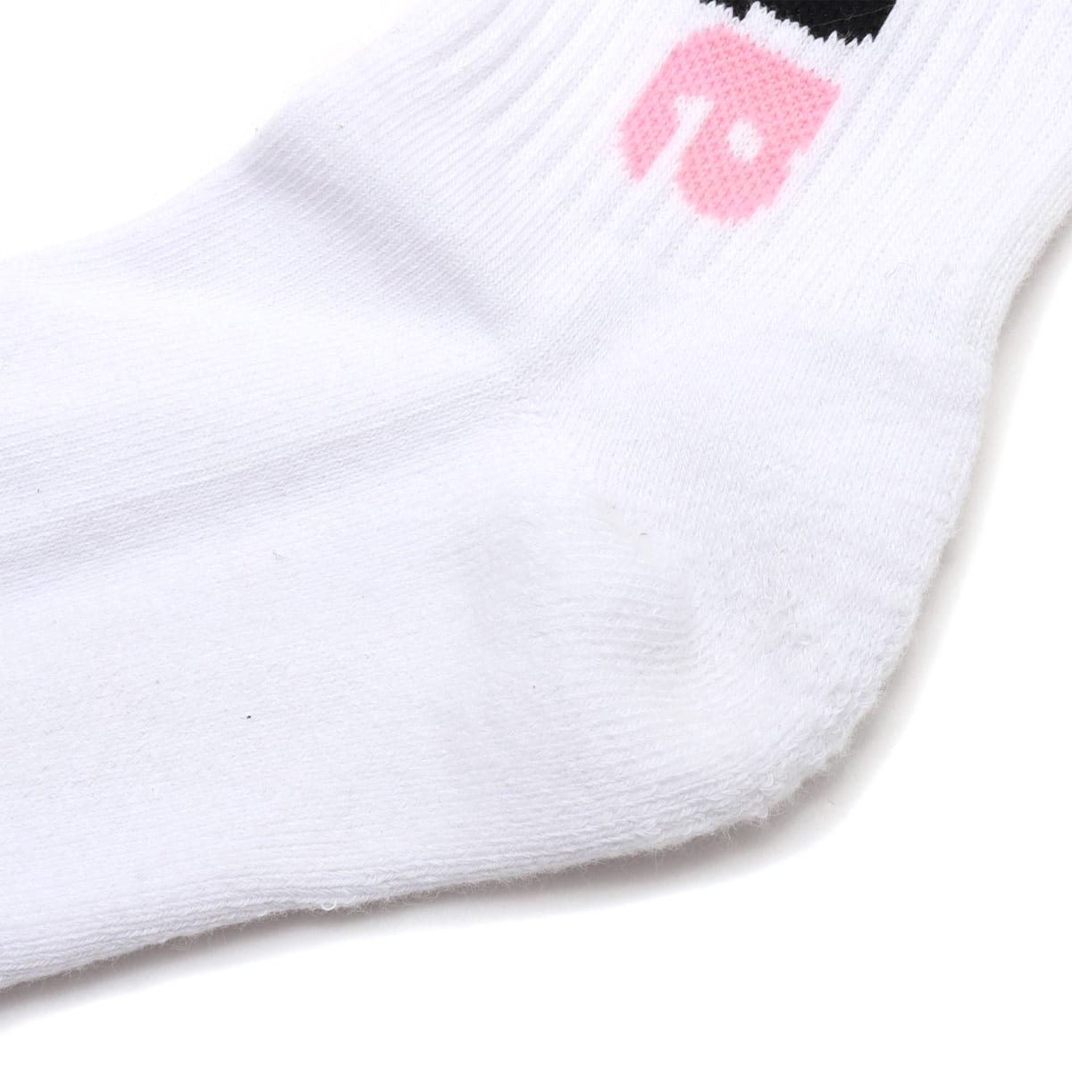 atmos pink Jacquard Logo Socks WHITEの画像