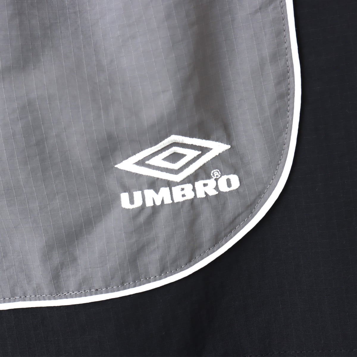 UMBRO × atmos pink Track Pants BLACKの画像