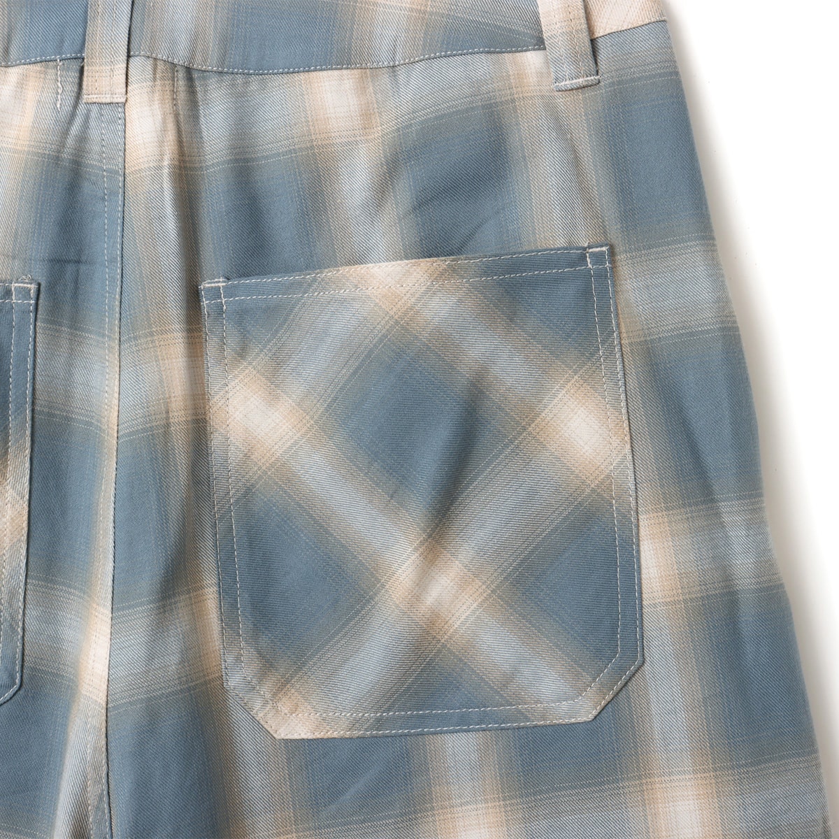atmos pink Ombre Check Double Knee Half Pants BLUEの画像