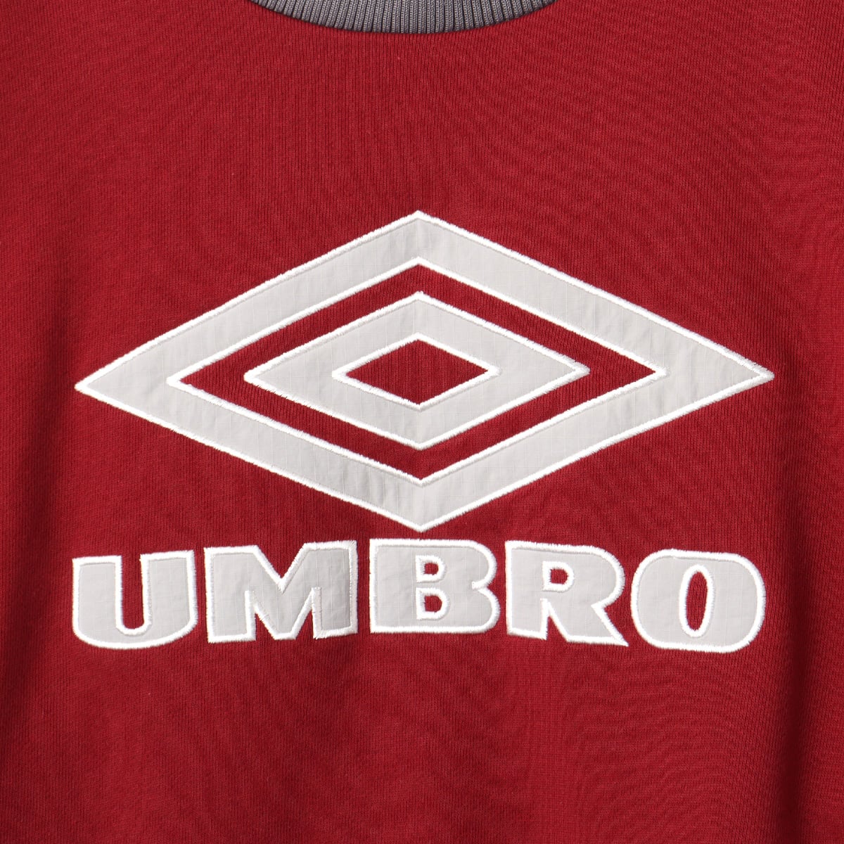UMBRO × atmos pink Sweat Top BURGUNDYの画像