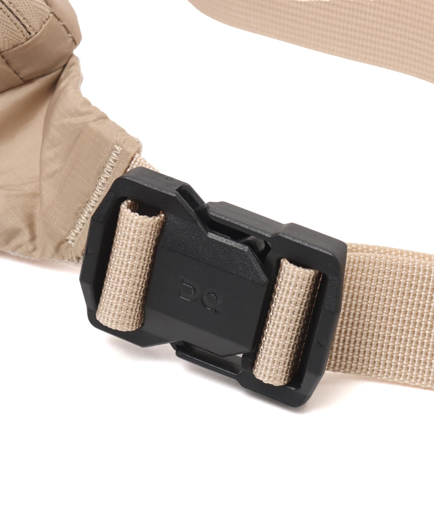 On Waist Pack 2L Lite 1 U Sandの画像