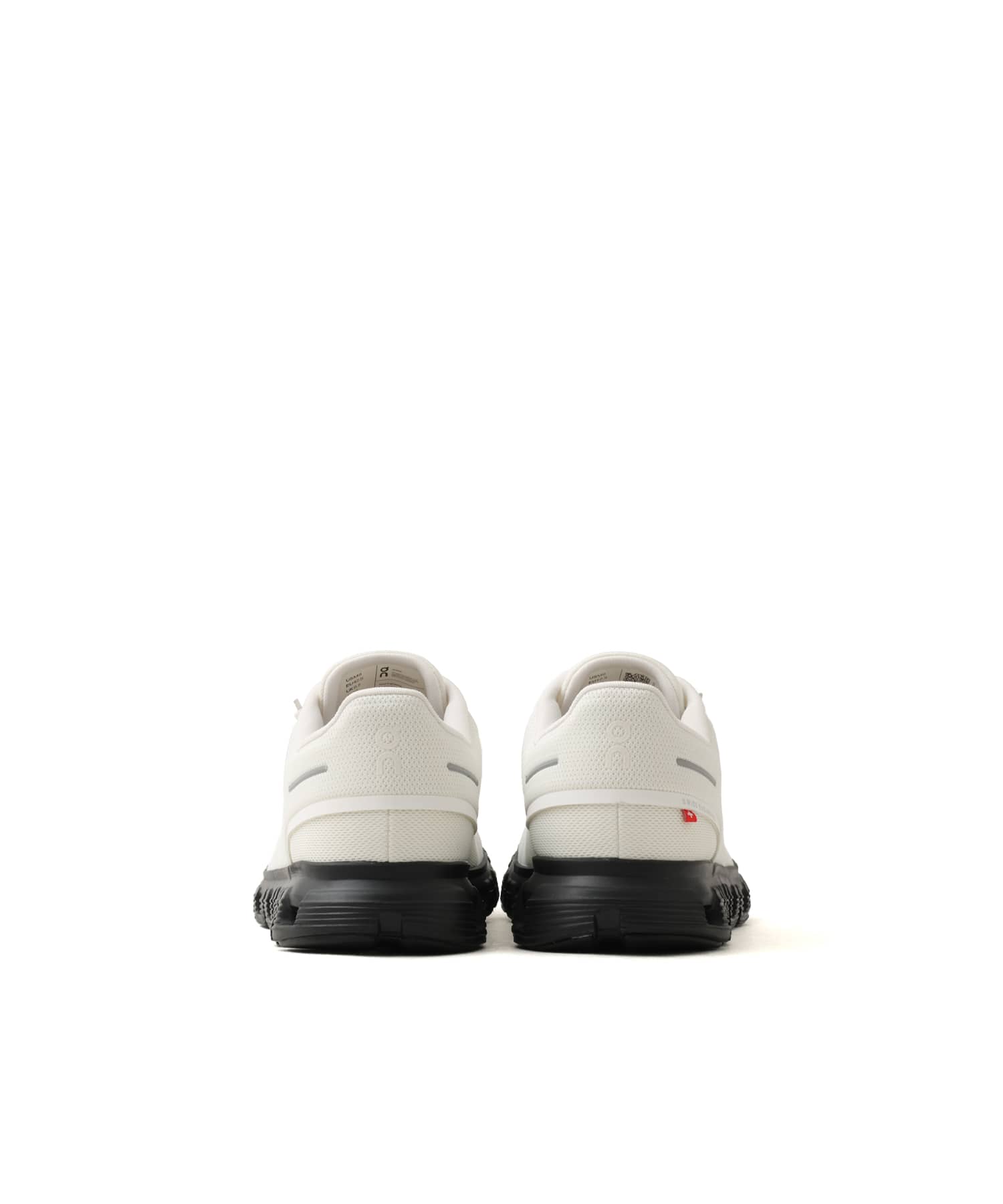 On Cloud 6 M White | Blackの画像