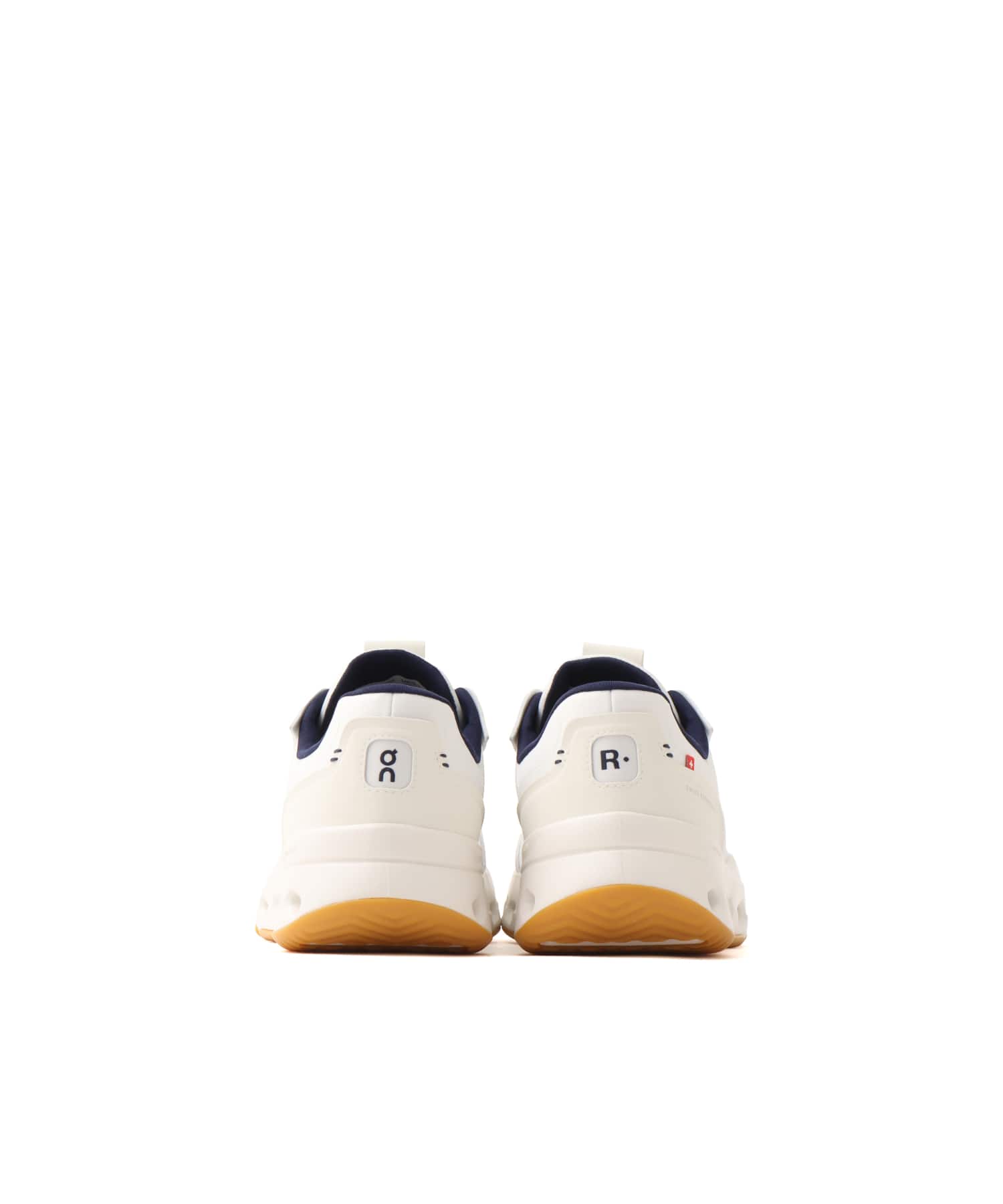 On THE ROGER Wildcard 1 M White | Midnightの画像