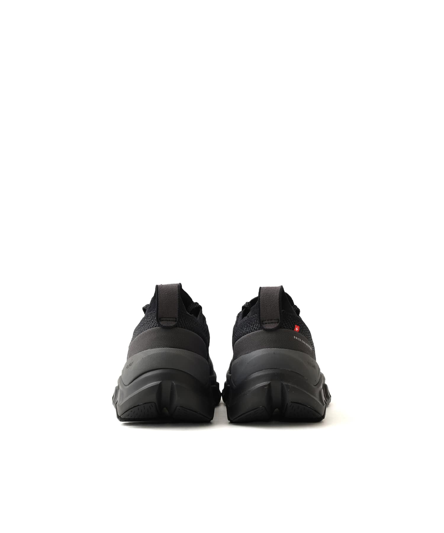 On CLOUD X TEMPO 1 M Black | Eclipseの画像
