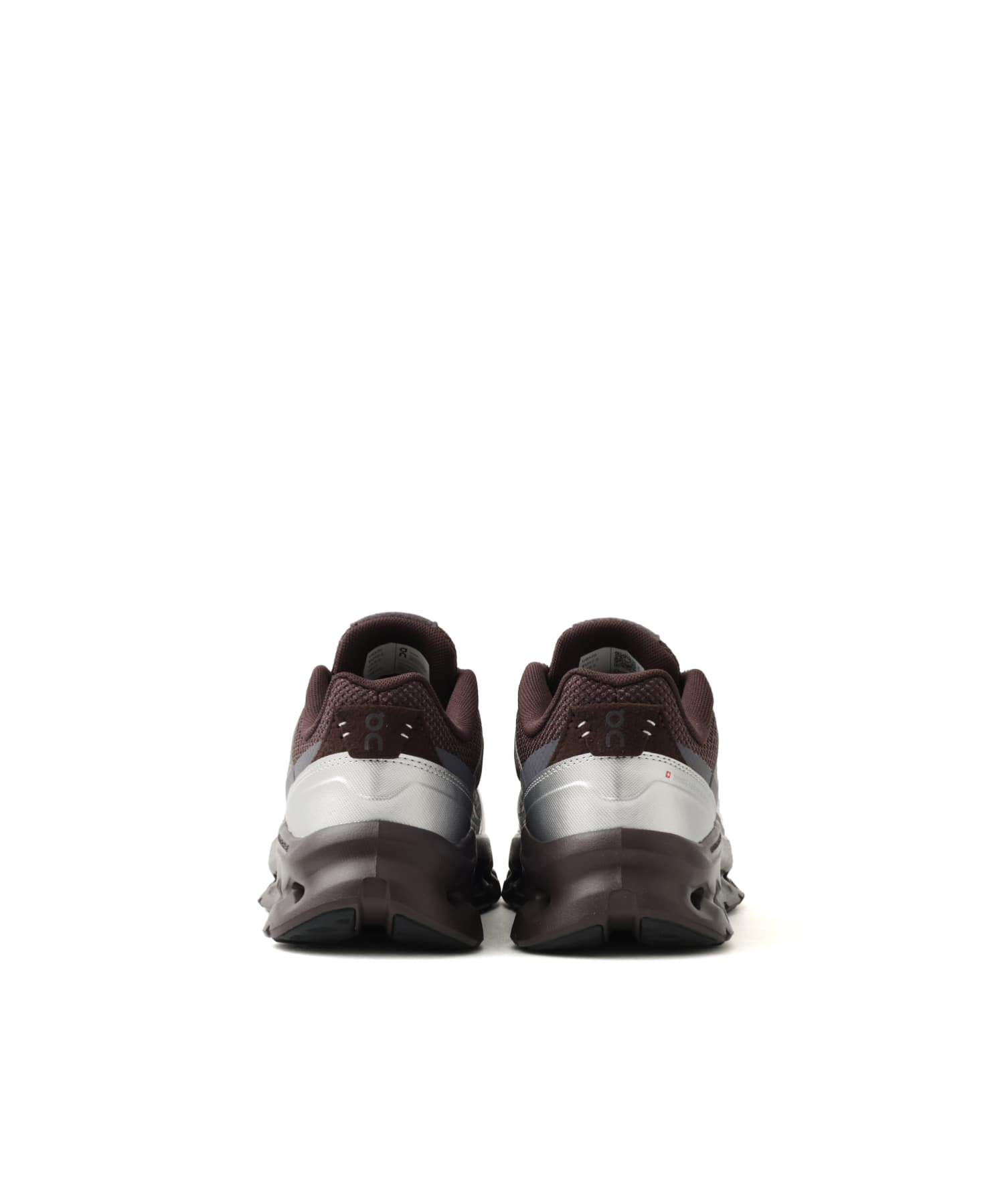 On CLOUDTILT ARC M Ox | Pebbleの画像