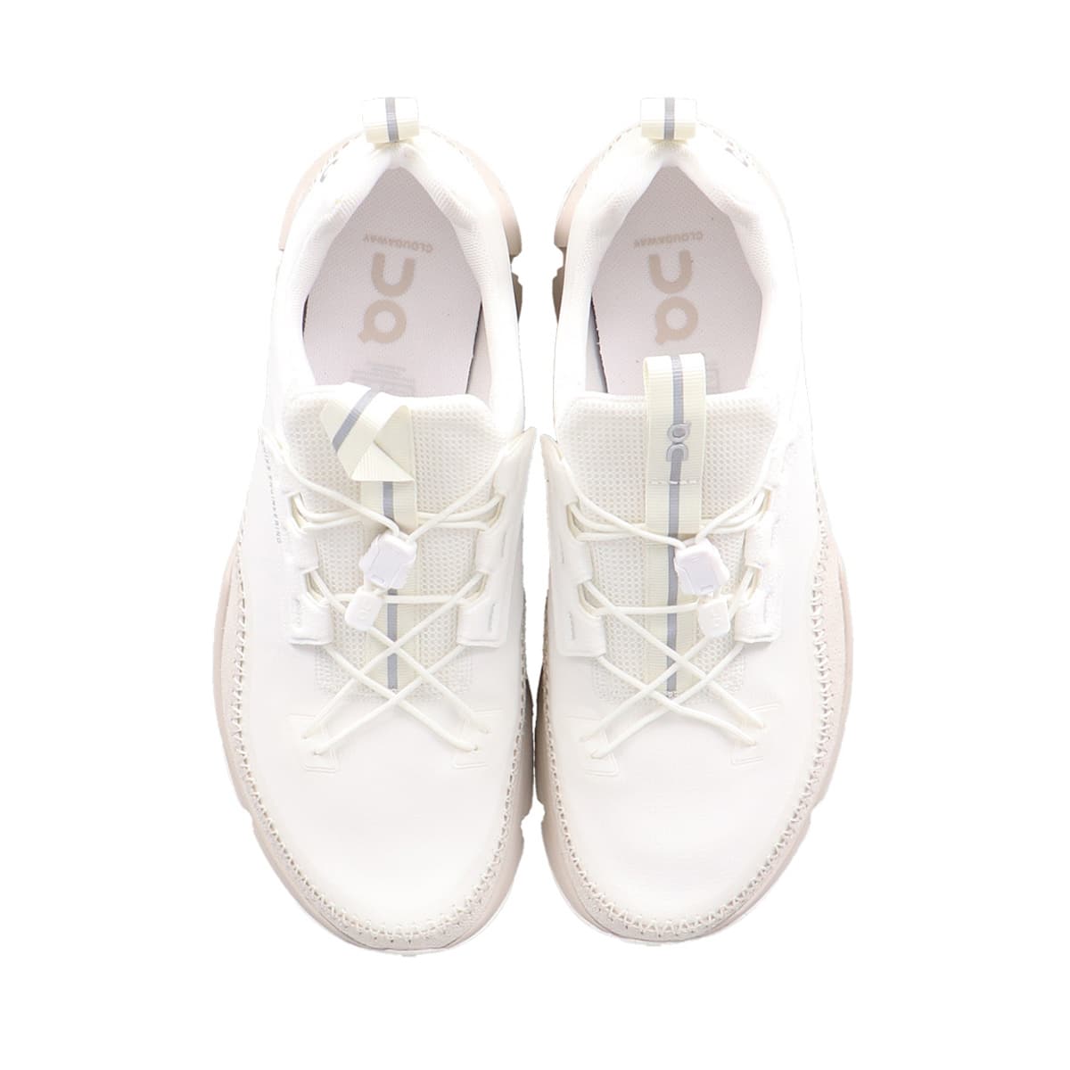 On Cloudaway Ivory | Pearlの画像