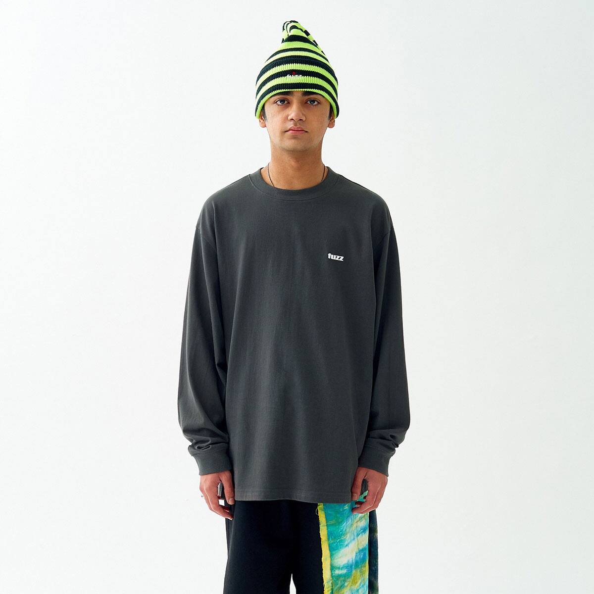 fuzz BASIC LOGO L/S TEE BLACK 20HO-Iの画像