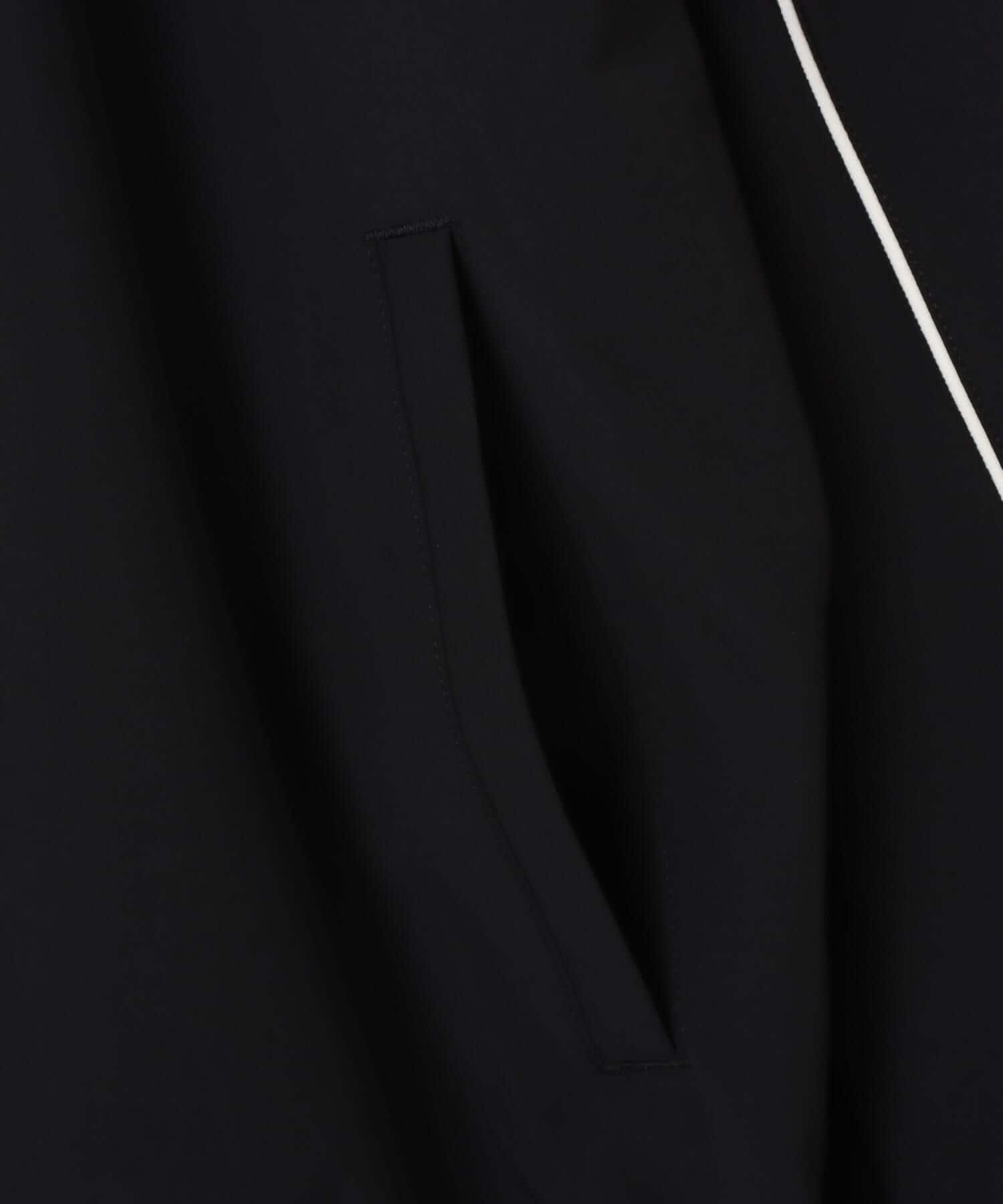 New Balance WOVEN TRACK JACKET ブラックの画像