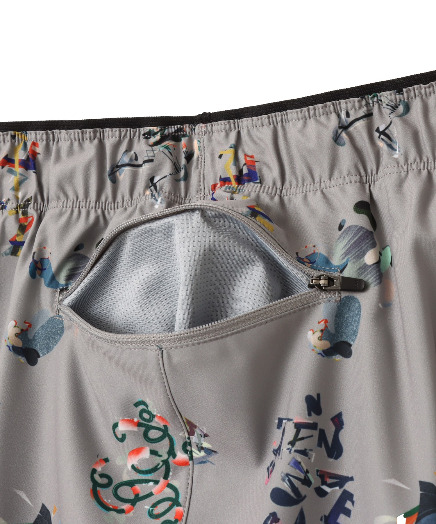 New Balance x GCP Run Short 5 AOP BEIGEの画像