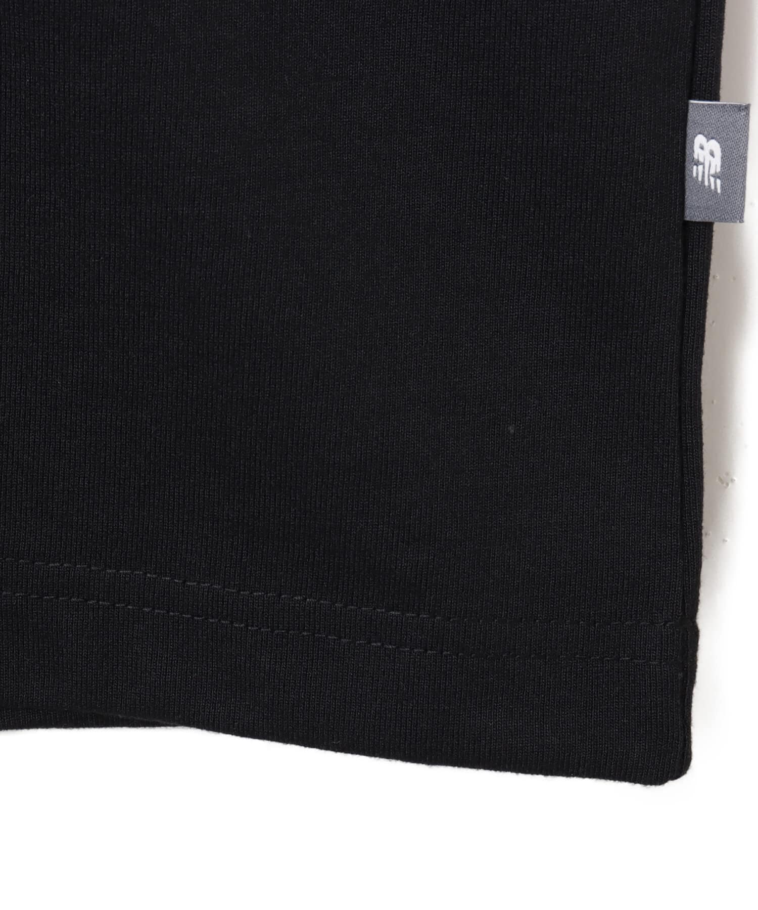 New Balance SHORT SLEEVE T SHIRTS ブラックの画像