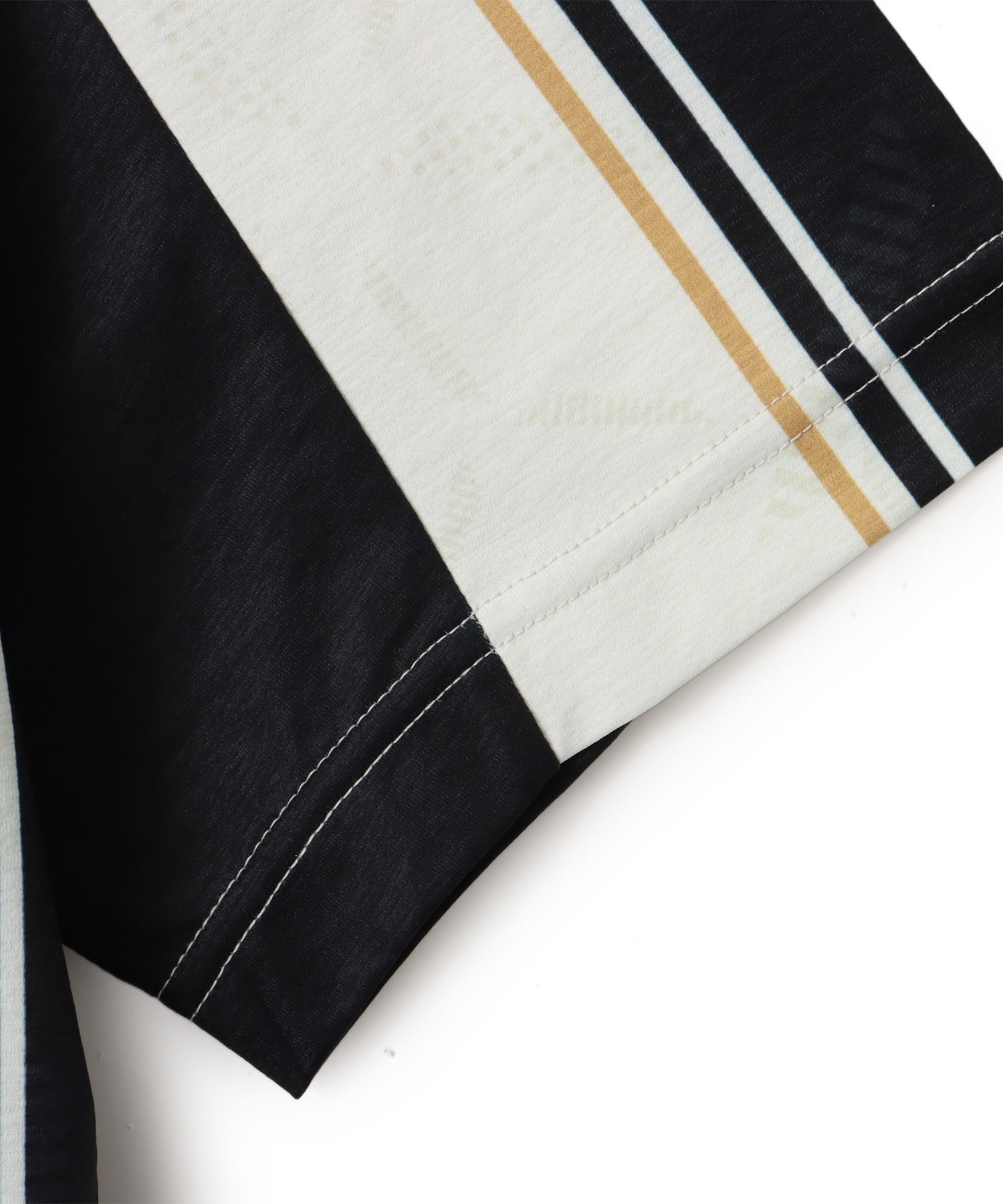New Balance GRAPHIC SHORT SLEEVE SHIRTS シーソルトの画像