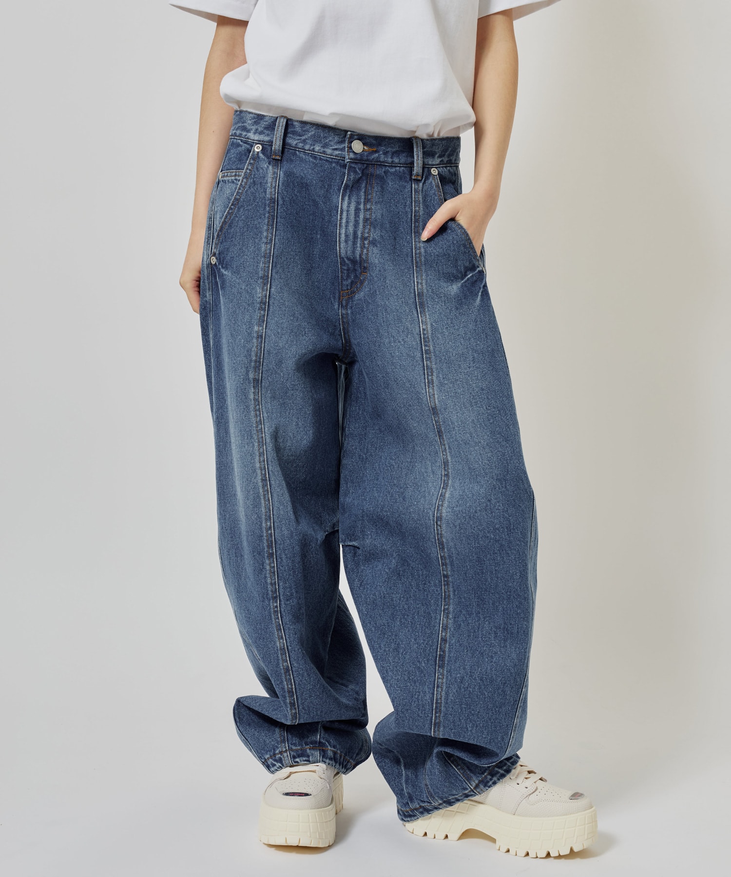 atmos pink Curve Denim Pants BLUEの画像