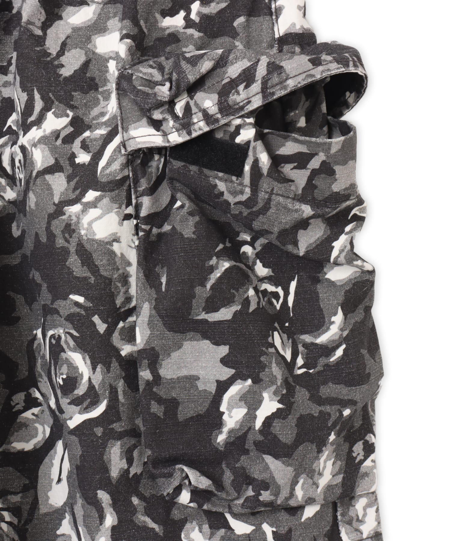 atmos pink Rose Camouflage Half Pants BLACKの画像