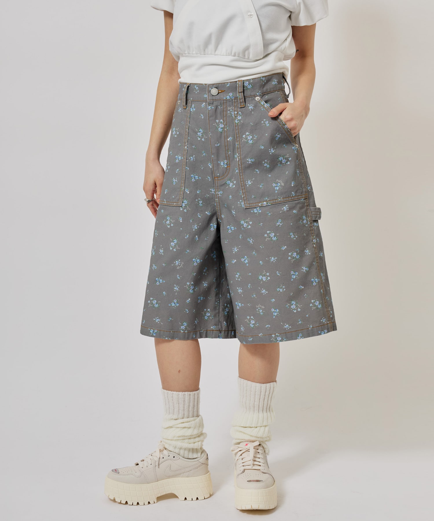 atmos pink Floral Work Half Pants BLACKの画像