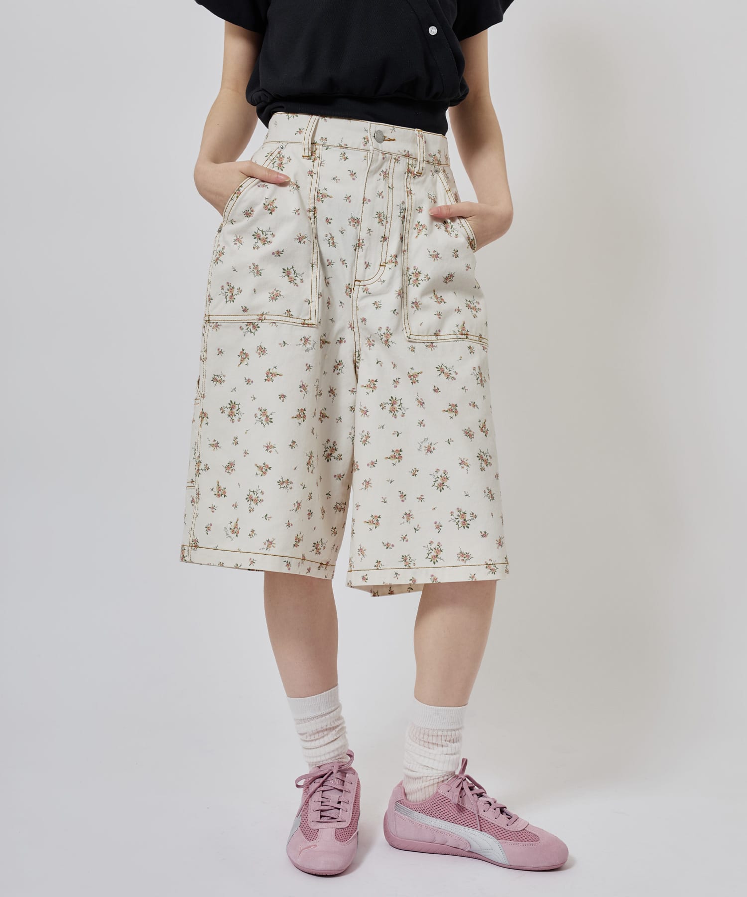 atmos pink Floral Work Half Pants WHITEの画像