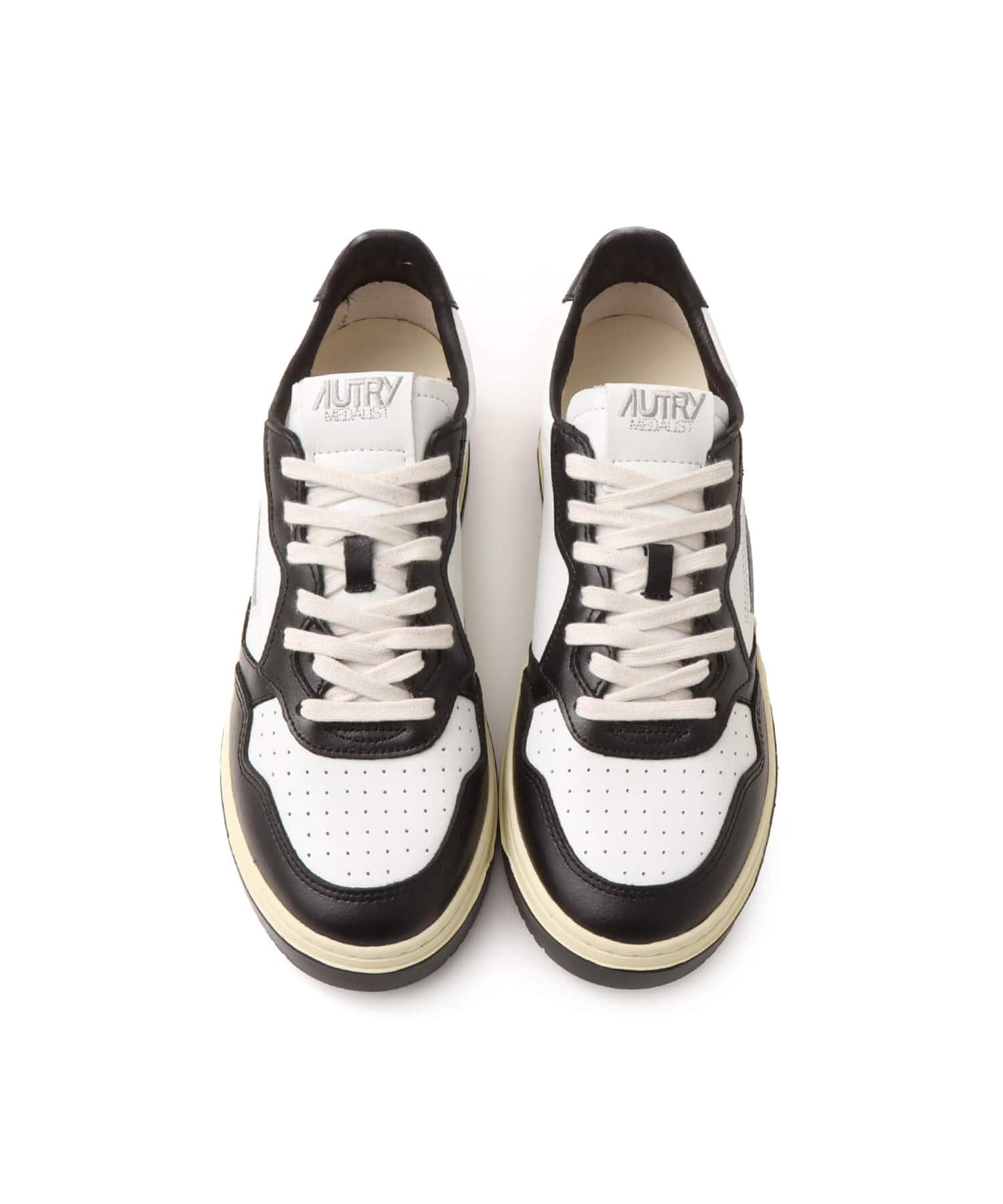 AUTRY MEDALIST LOW MAN BLACKの画像