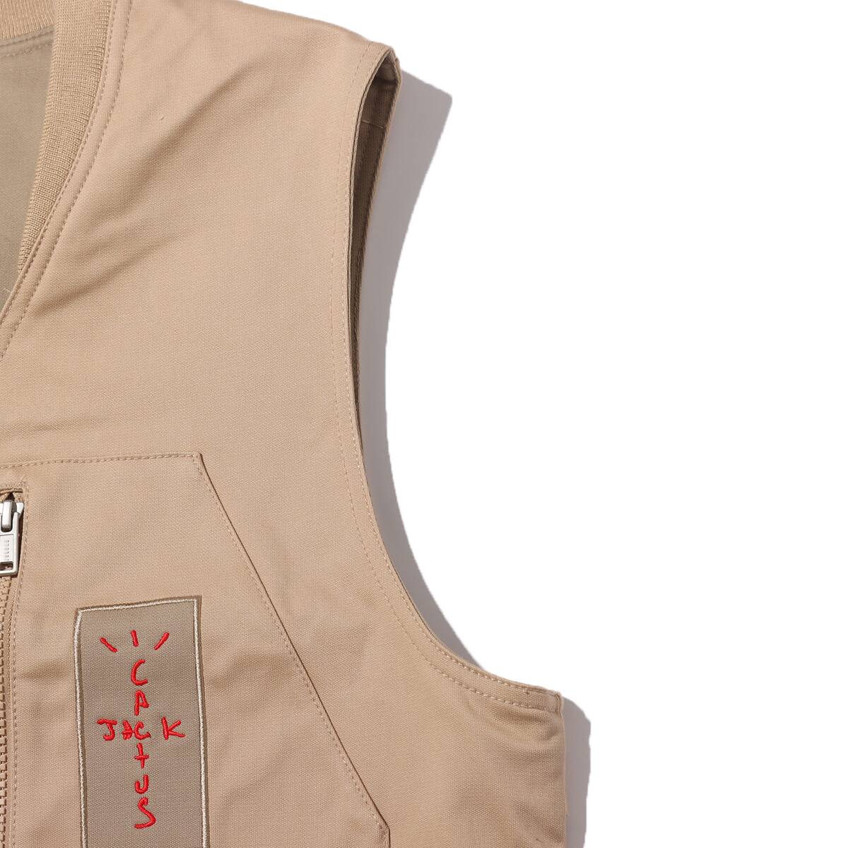 JORDAN BRAND AS M J TS UTIL VEST DESERT/KHAKI/UNIVERSITY RED 21SU-Sの画像