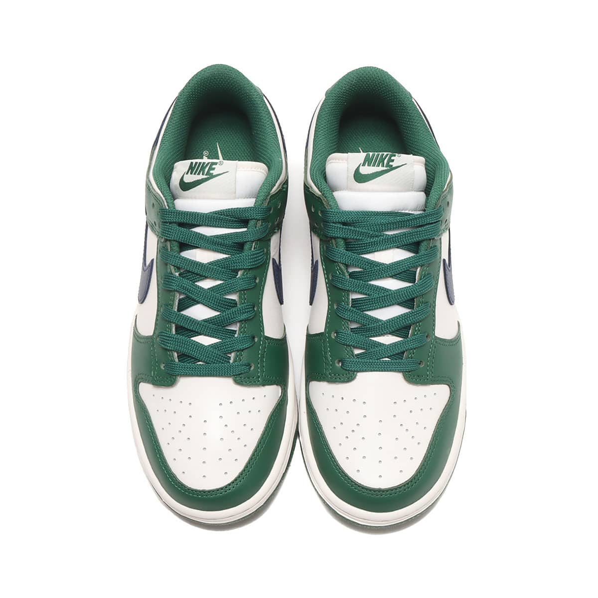 Nike Dunk Low “Team Green 箱、黒タグつき