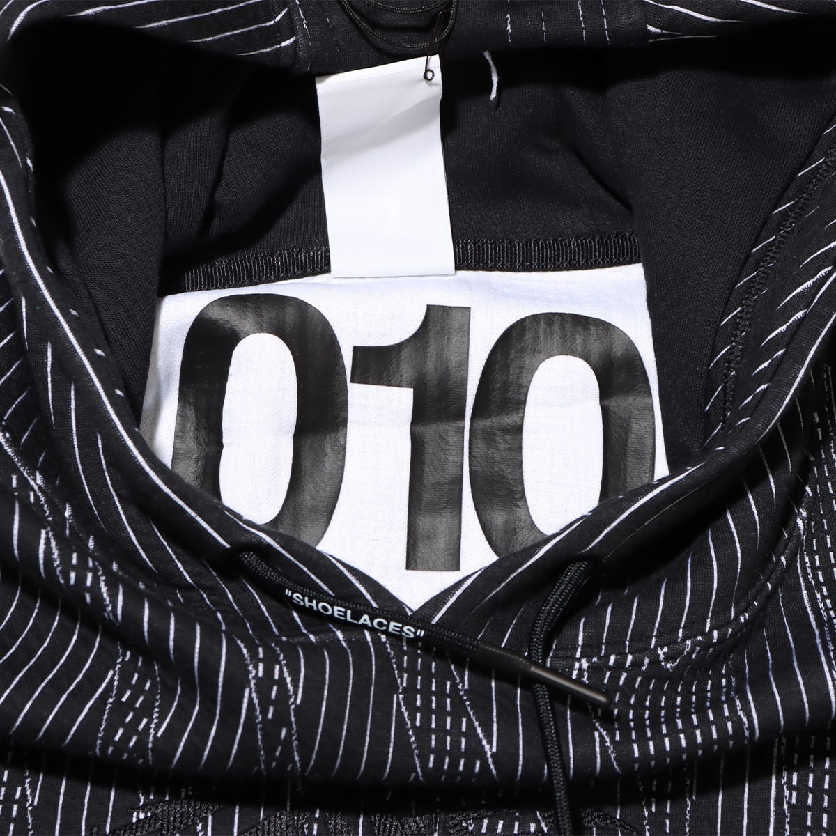 NIKE AS M NRG MC TF ENGINEERED HDY BLACKの画像