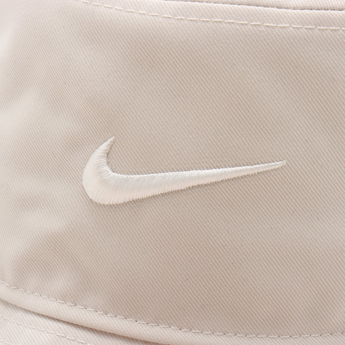 NIKE U NK APEX BUCKET SQ SWSH L LT OREWOOD BRN/SAIL の画像