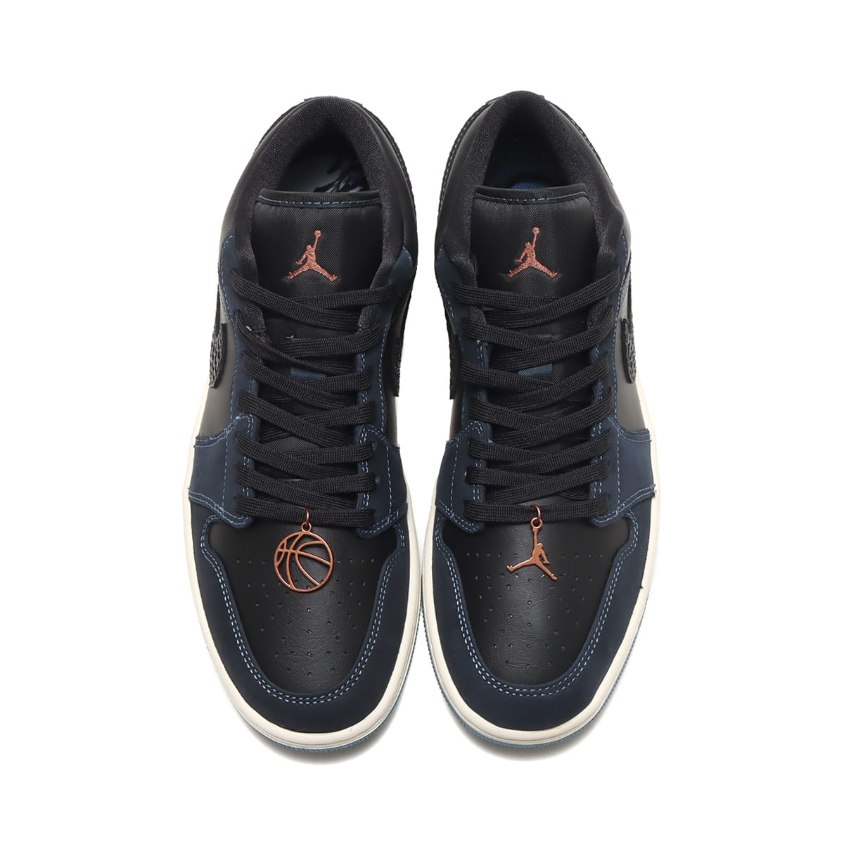 JORDAN BRAND WMNS AIR JORDAN 1 LOW SE BLACK/BLACK-DARK OBSIDIAN