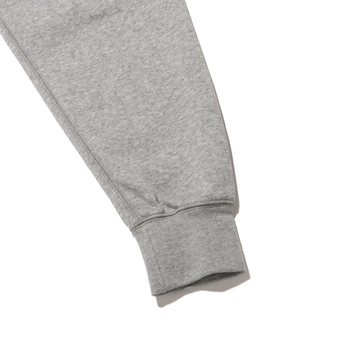 NIKE AS M NK CLUB BB PO CHNL FTRA DK GREY HEATHER/LT SMOKE GREYの画像