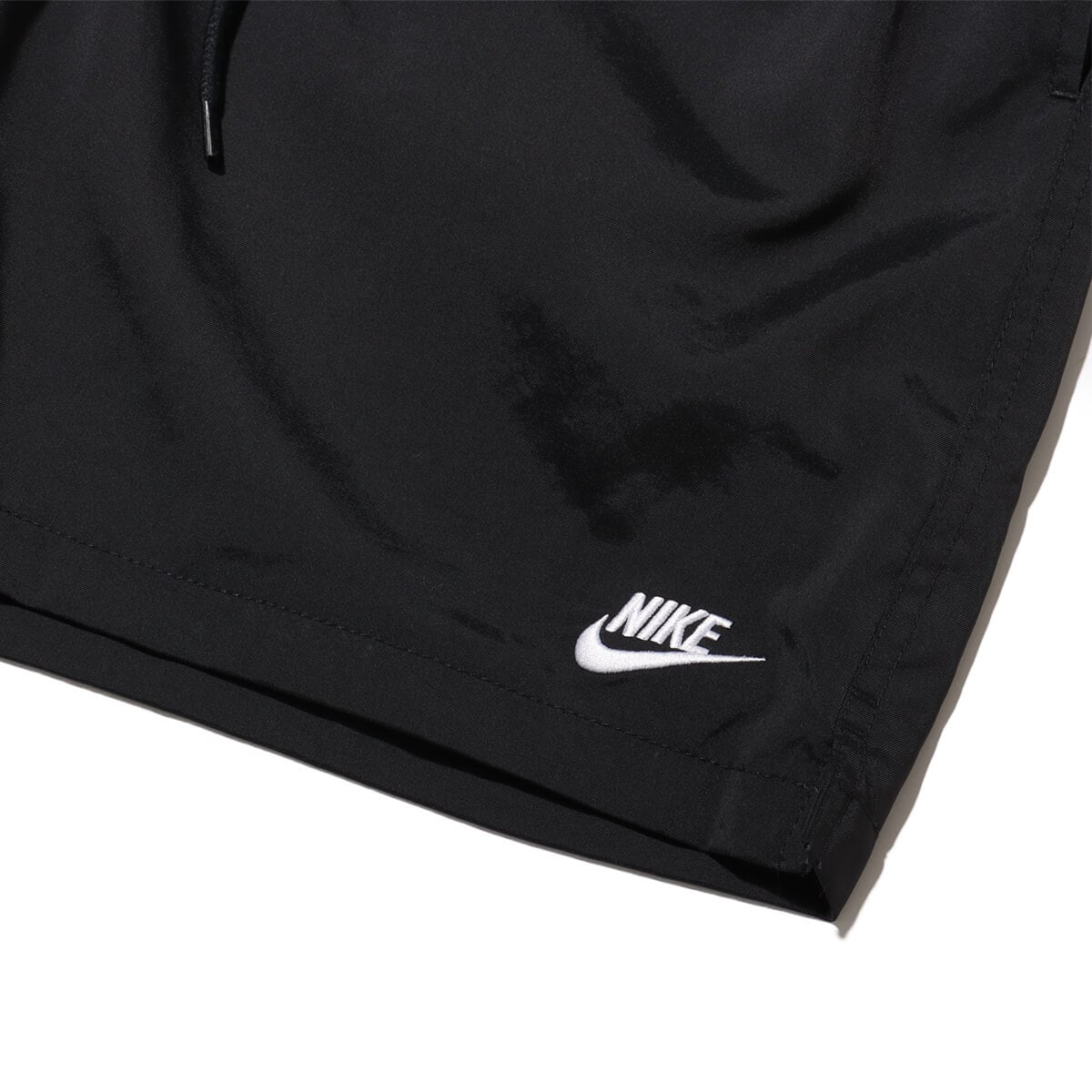 NIKE AS M NK CLUB FLOW SHORT BLACK/WHITEの画像