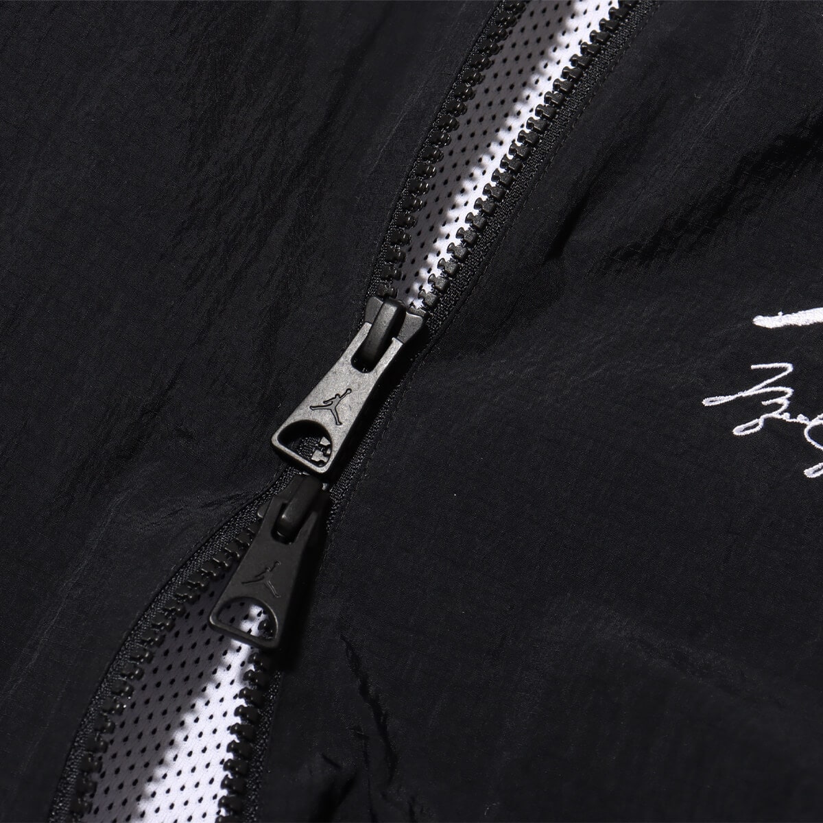 JORDAN BRAND AS M J ESS MMBR JKT BLACK/BLACK/WHITE/WHITE