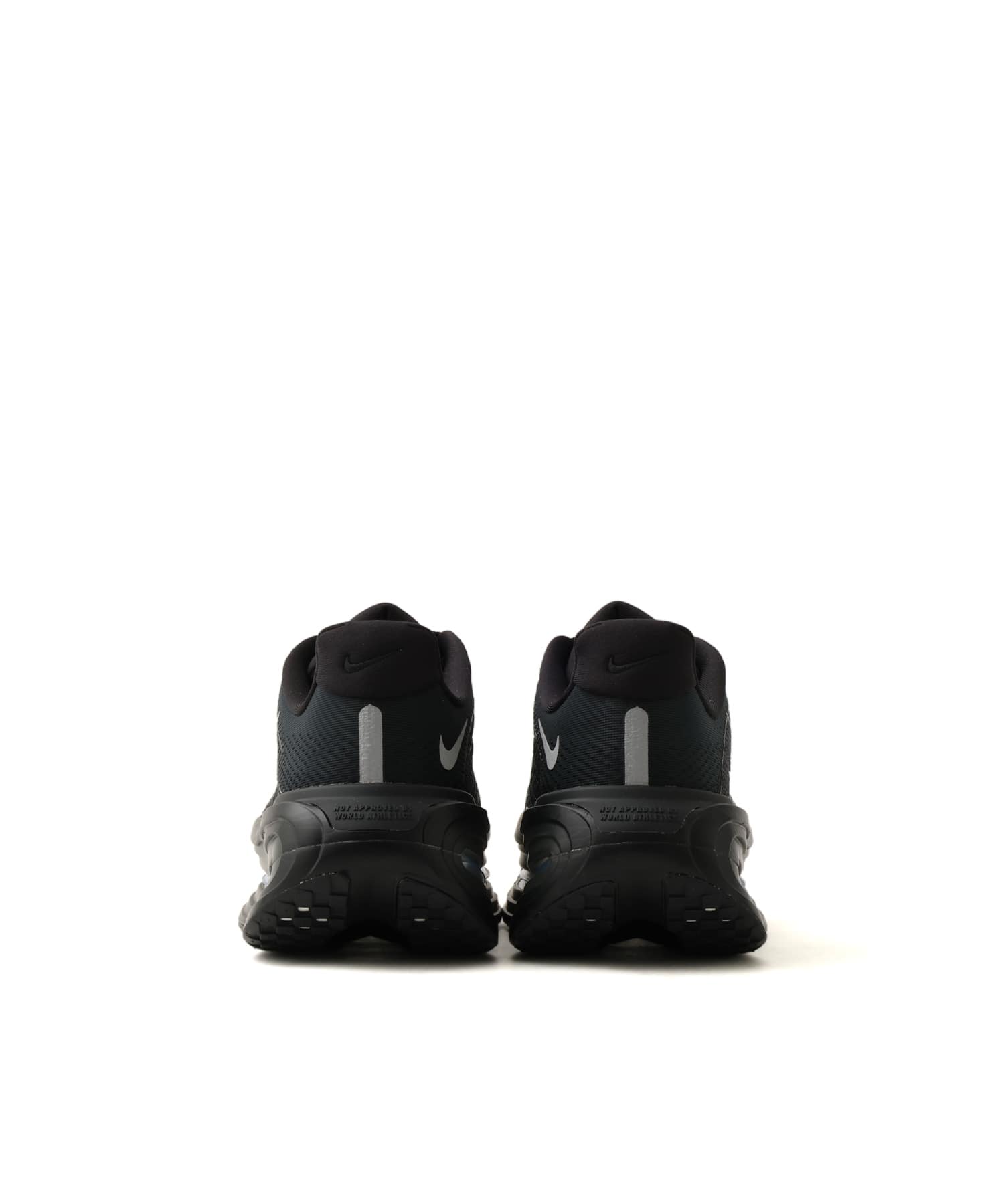 NIKE W VOMERO PREMIUM BLACK/MTLC SILVER-OFF NOIR-ANTHRACITE-WHITEの画像