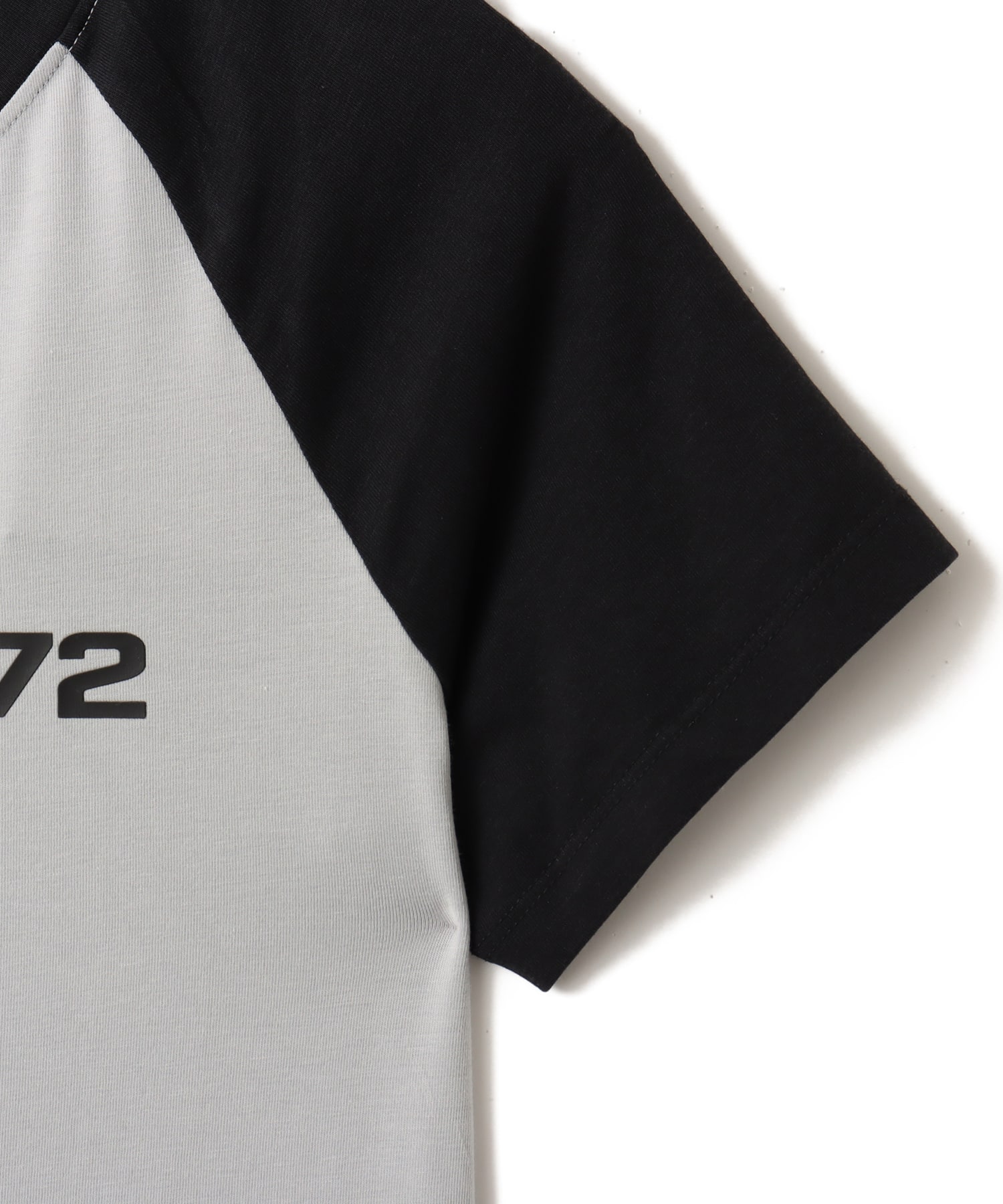NIKE AS W NSW NK CHLL KNT TEE RGLN LT SMOKE GREY/BLACKの画像