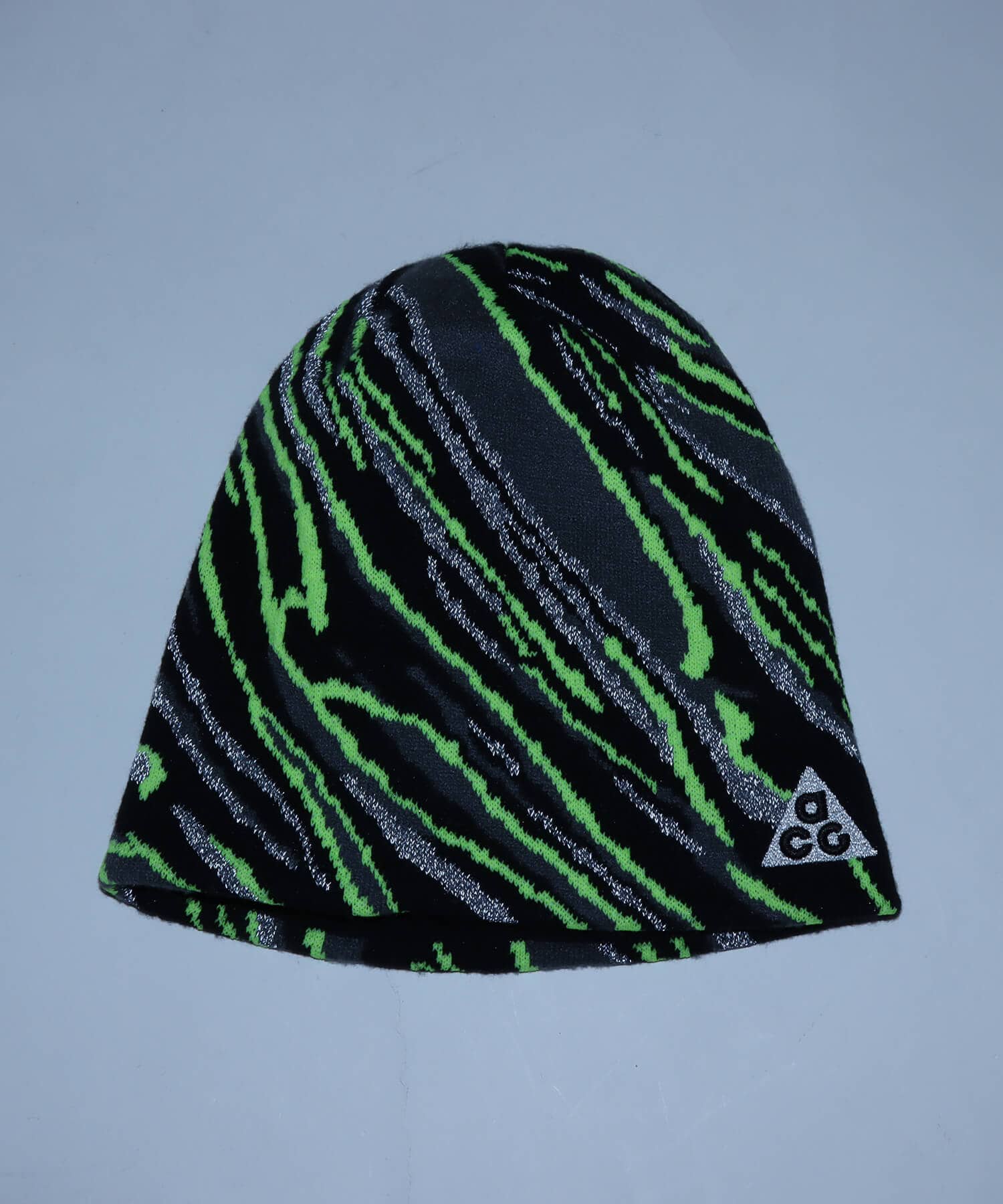 NIKE U NK PEAK BEANIE UC ACG BG BND DK SMOKE GREY/BLACK/REFLECTIVE SILVの画像