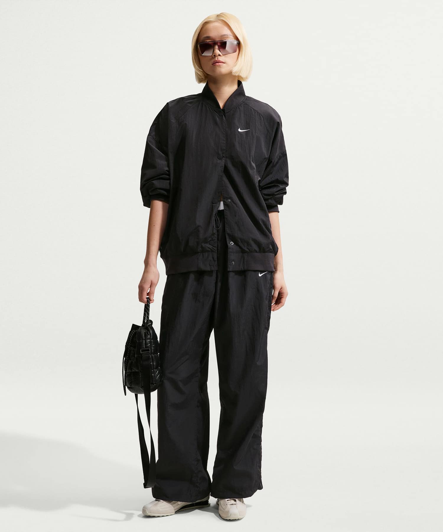 NIKE AS W NSW PARACHUTE HR PANT BLACKの画像