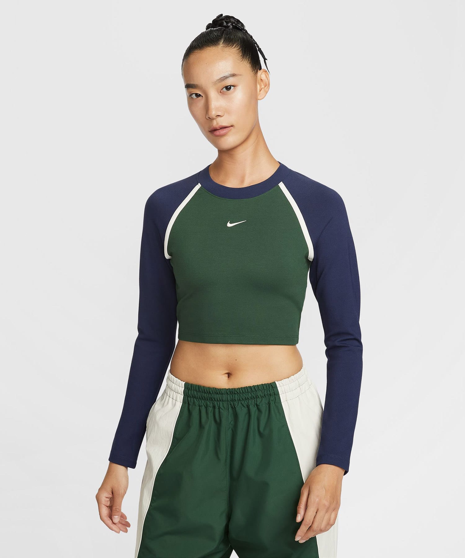 NIKE AS W NSW STREET LS BODY BOLD C GREENの画像